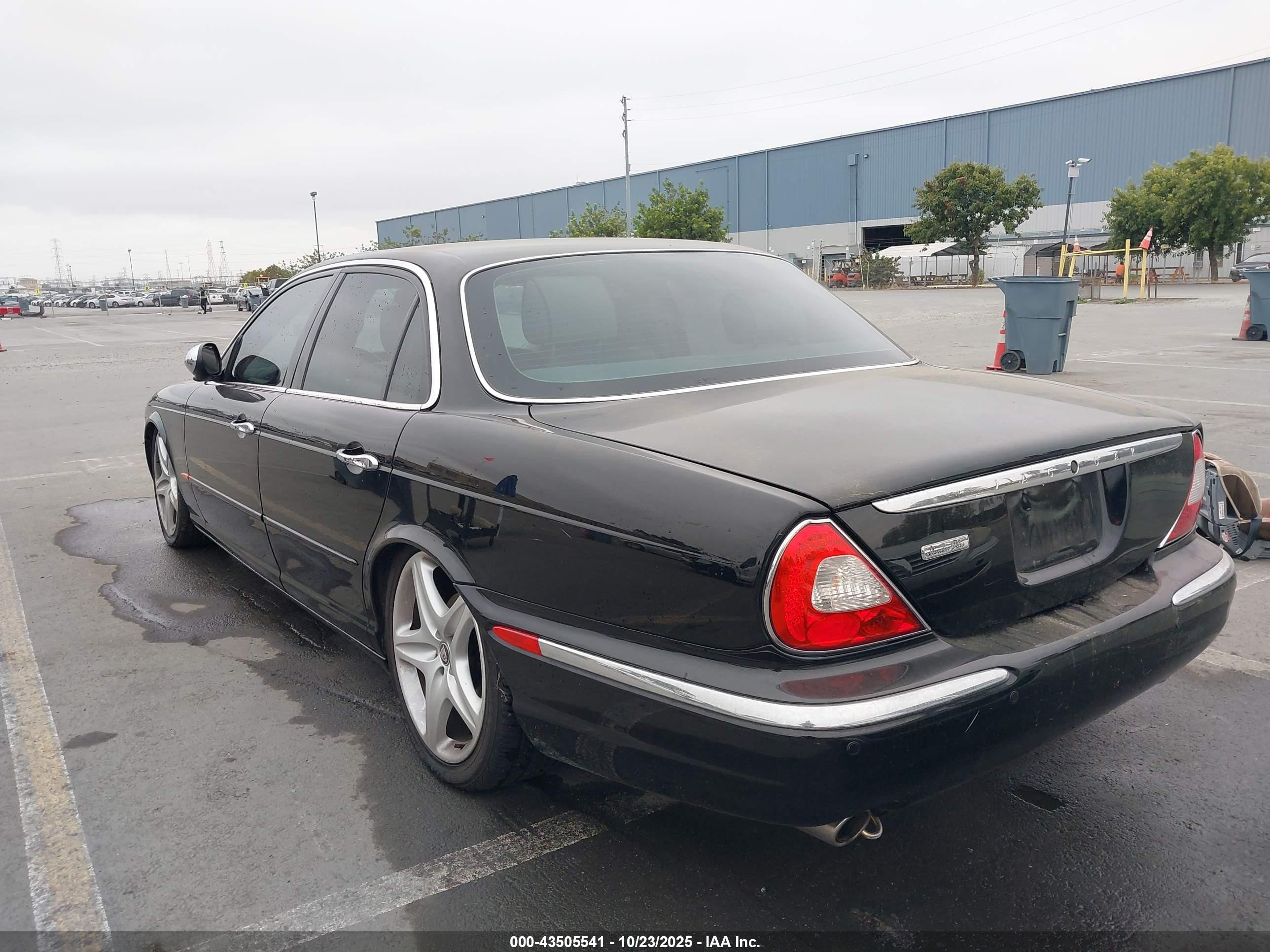 2004 Jaguar Xj Vanden Plas Black vin: SAJEA74C14SG08057