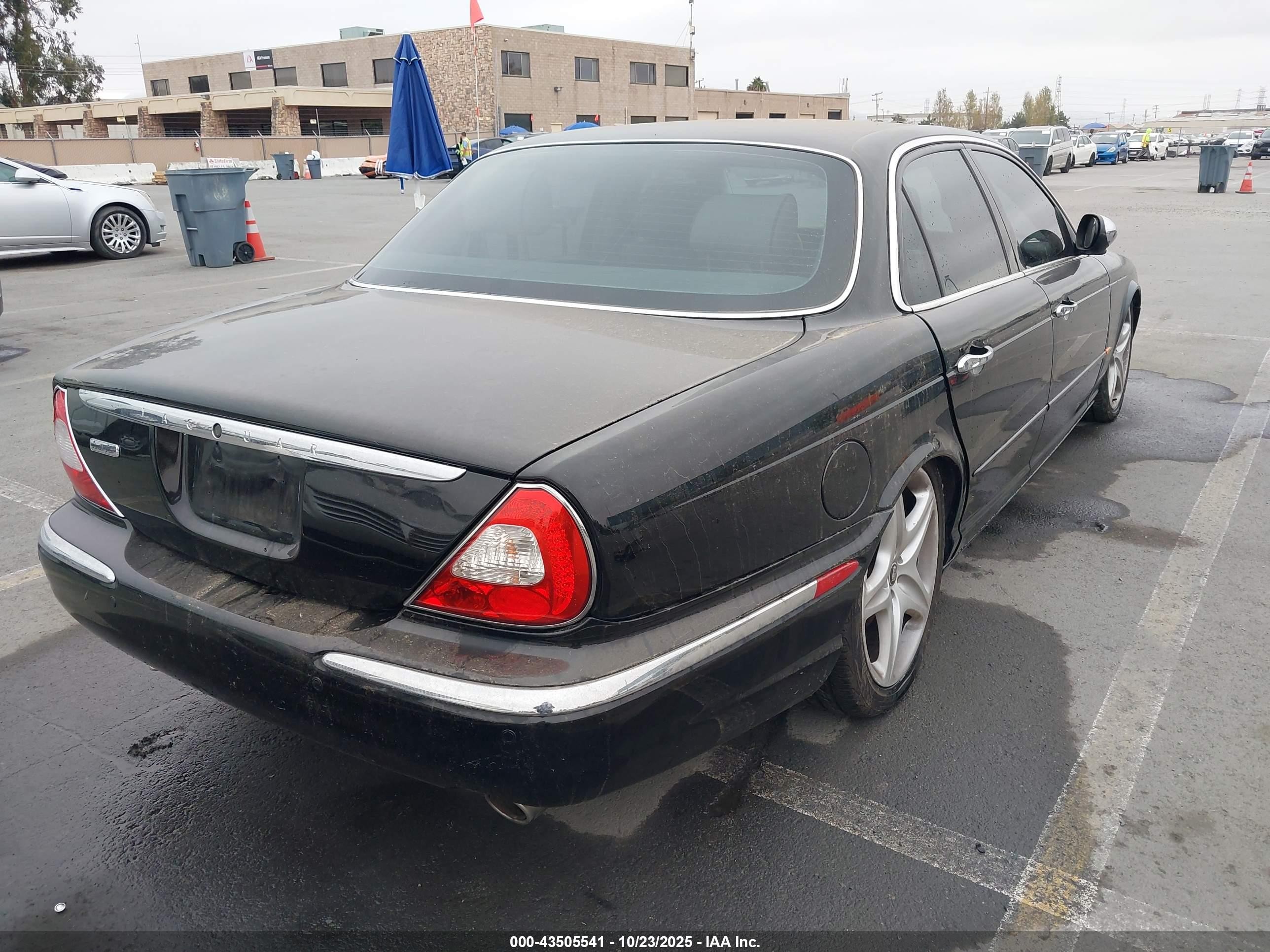 2004 Jaguar Xj Vanden Plas Black vin: SAJEA74C14SG08057