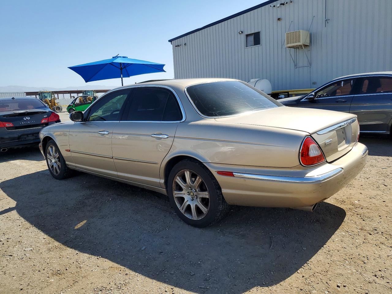 2004 Jaguar Vandenplas Gold vin: SAJEA74C24SG07824