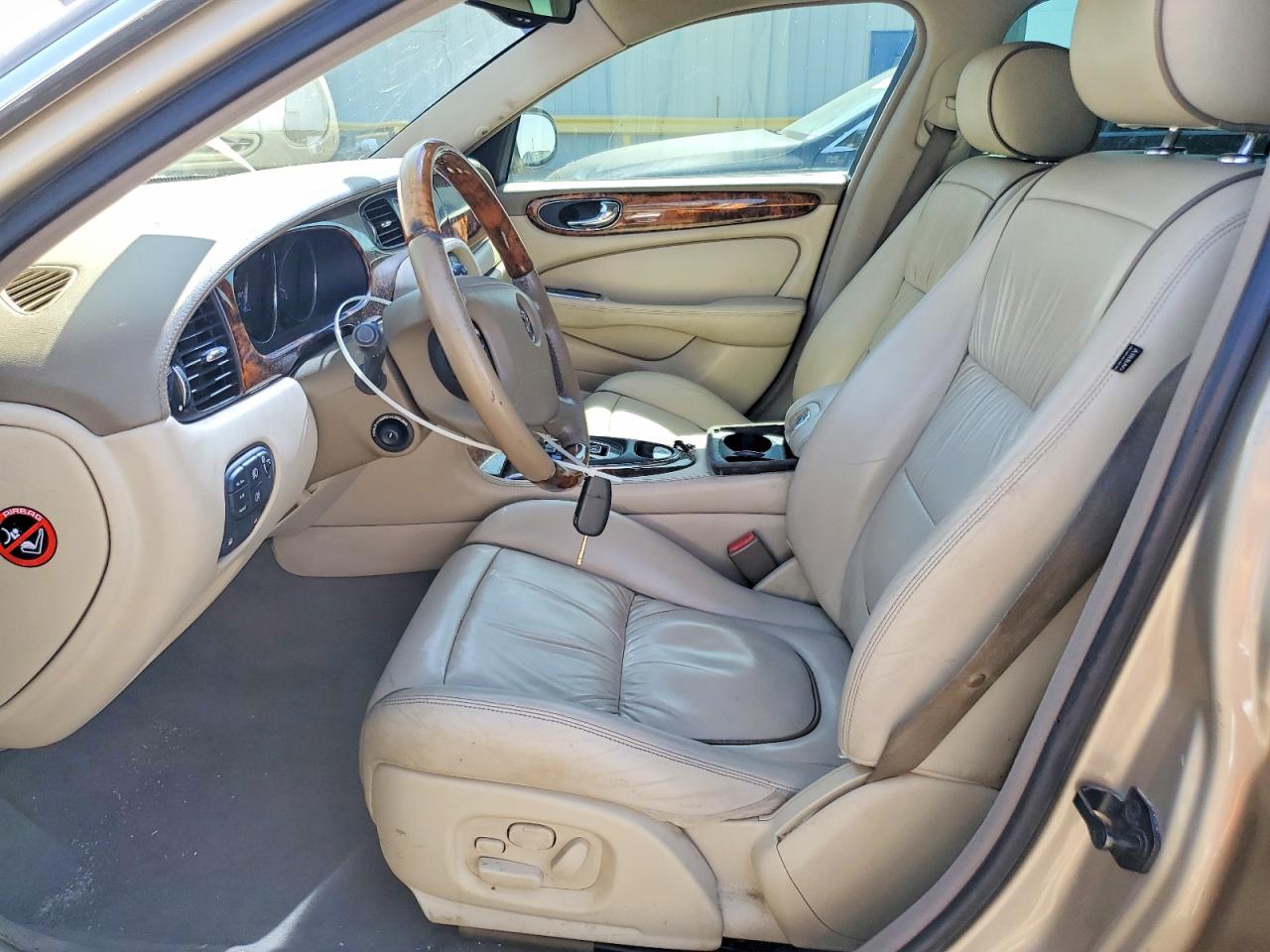 2004 Jaguar Vandenplas Gold vin: SAJEA74C24SG07824