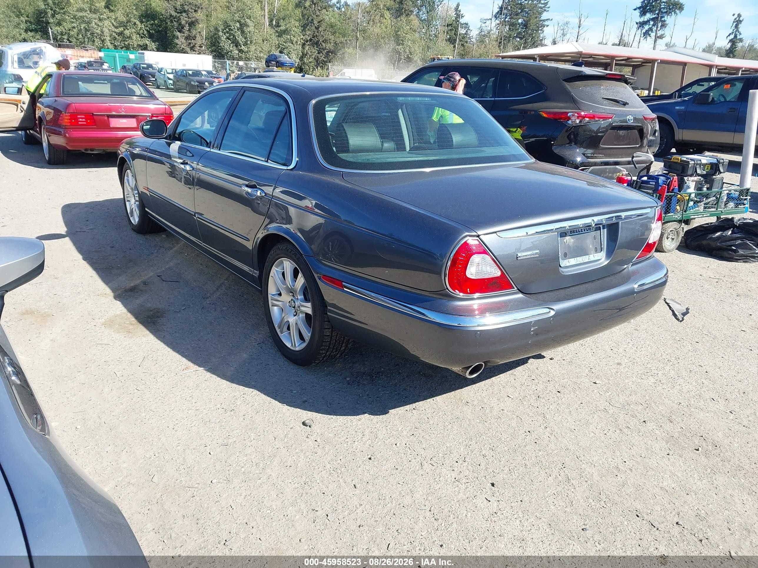 2004 Jaguar Xj Vanden Plas Gray vin: SAJEA74C24SG10478