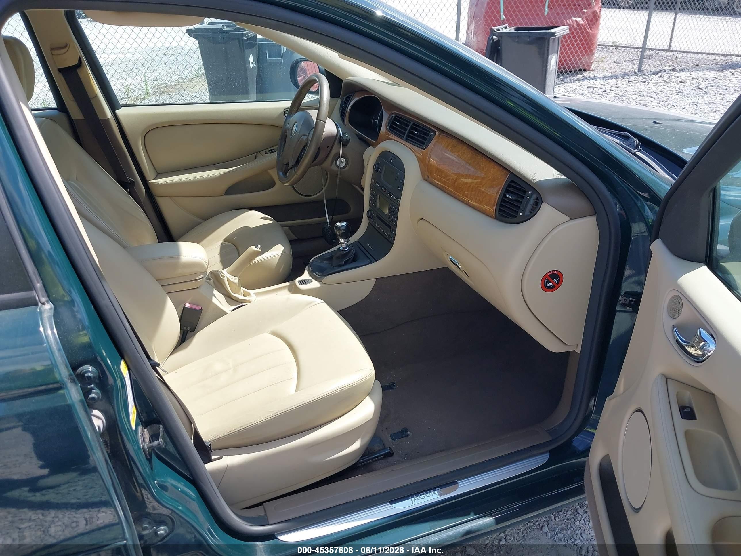 2004 Jaguar X-type 2.5 Green vin: SAJEB52D04XD67687