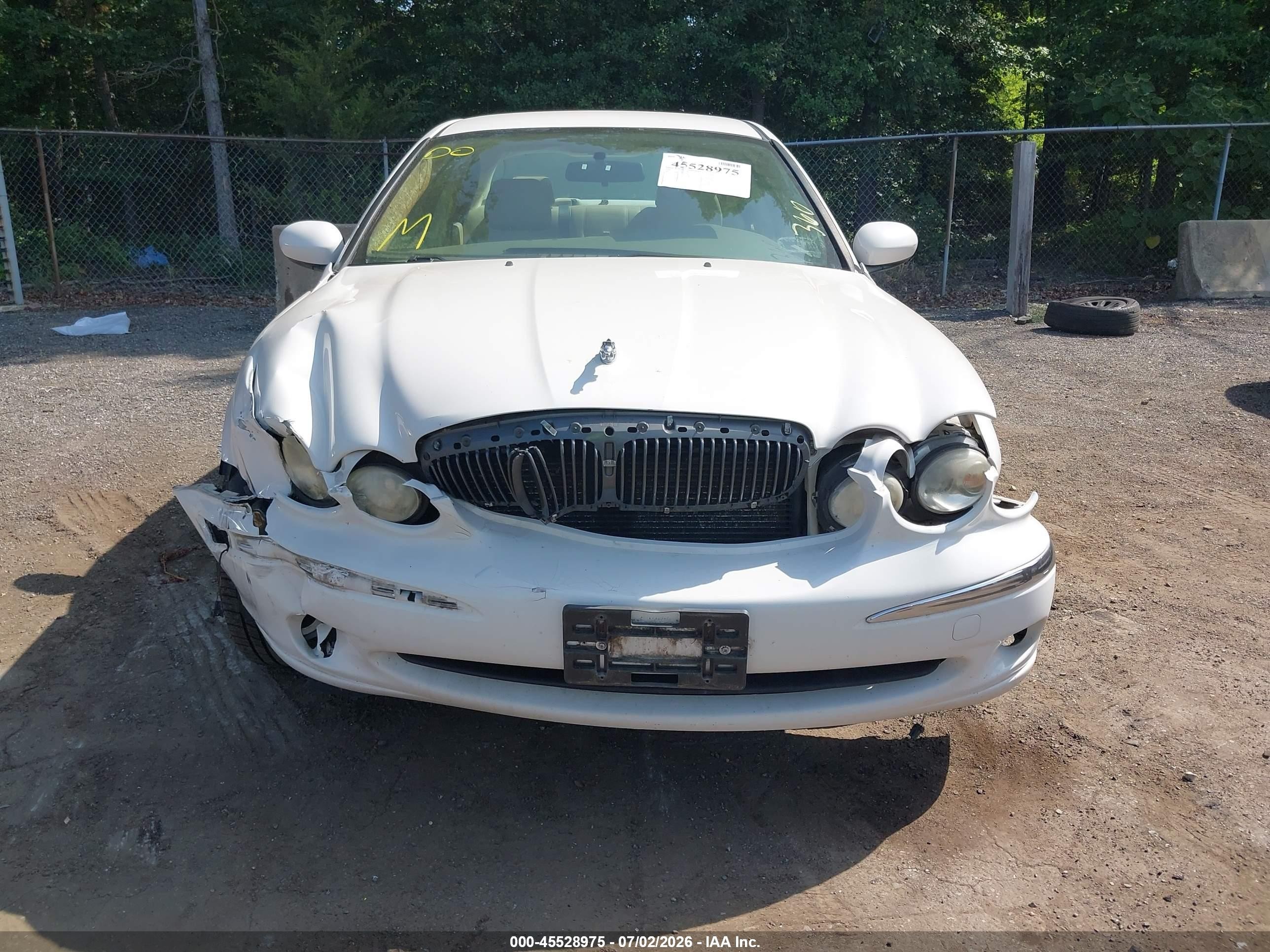 2004 Jaguar X-type 2.5 Белый vin: SAJEB52D24XD94180