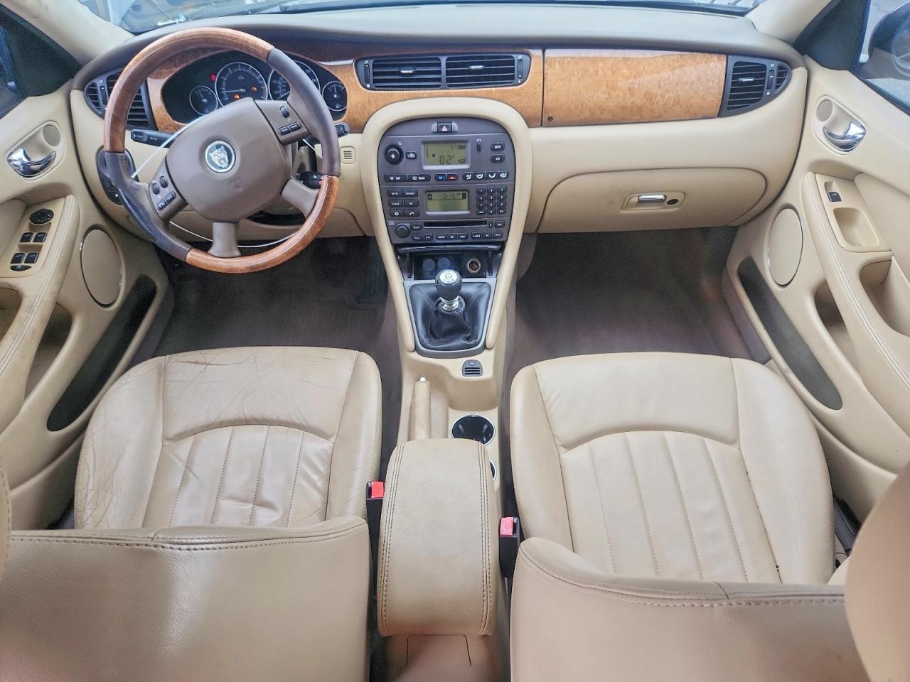 2004 Jaguar X-type 2.5 Green vin: SAJEB52D64XE13152