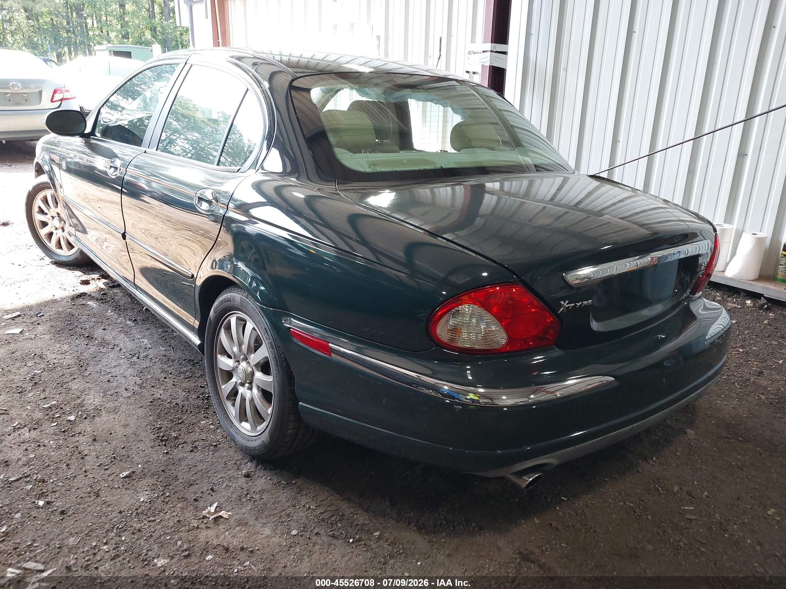 2004 Jaguar X-type 2.5 Green vin: SAJEB52D94XE17650