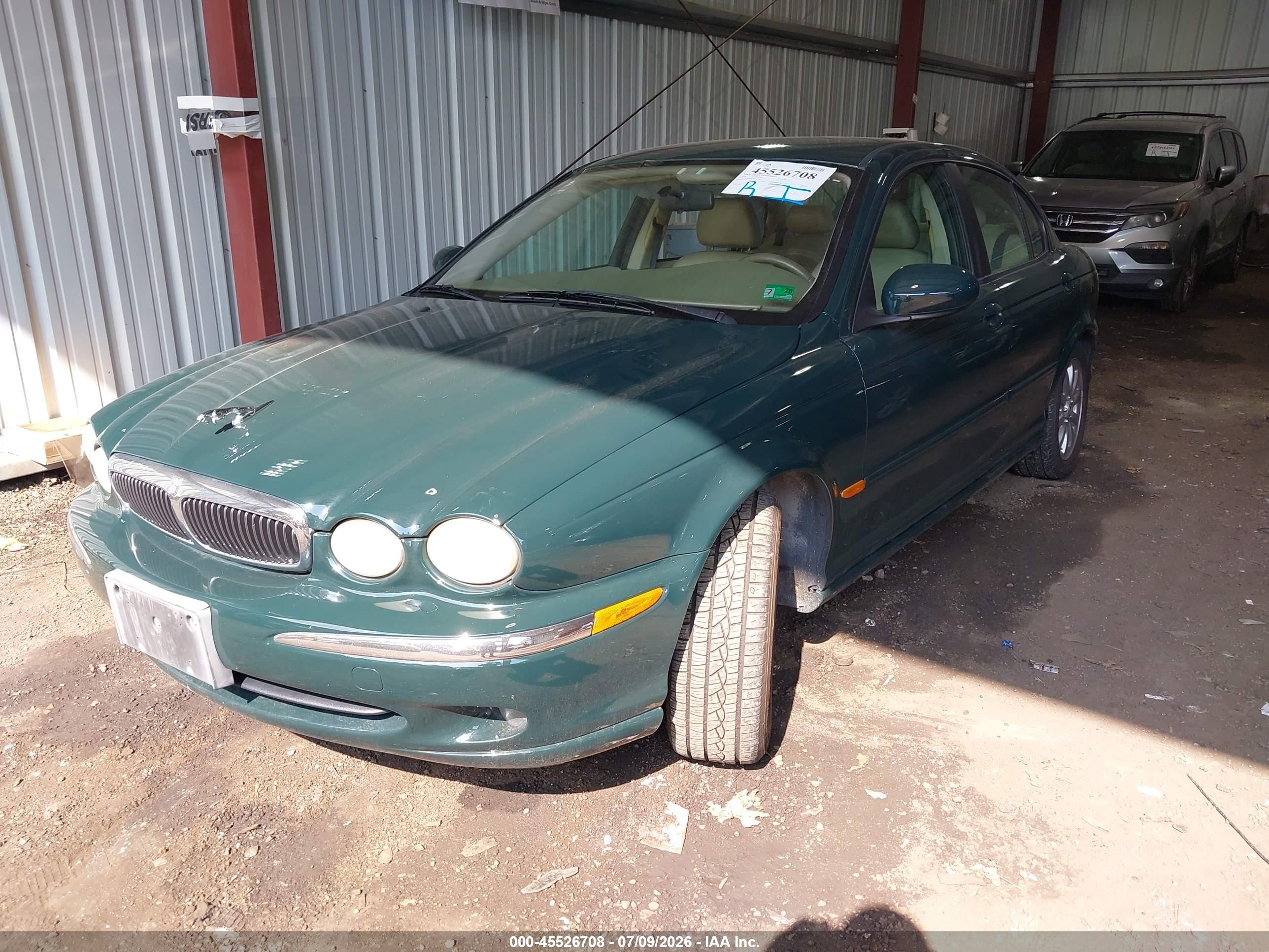 2004 Jaguar X-type 2.5 Green vin: SAJEB52D94XE17650