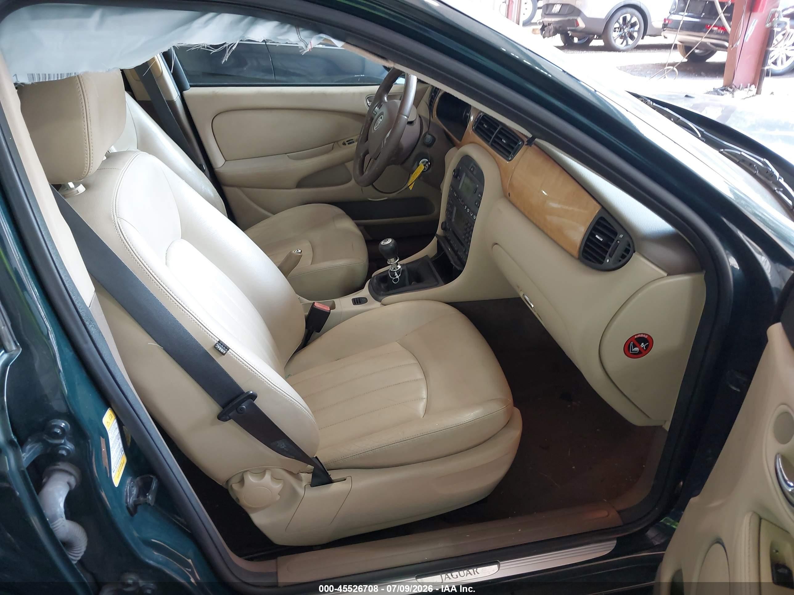 2004 Jaguar X-type 2.5 Green vin: SAJEB52D94XE17650
