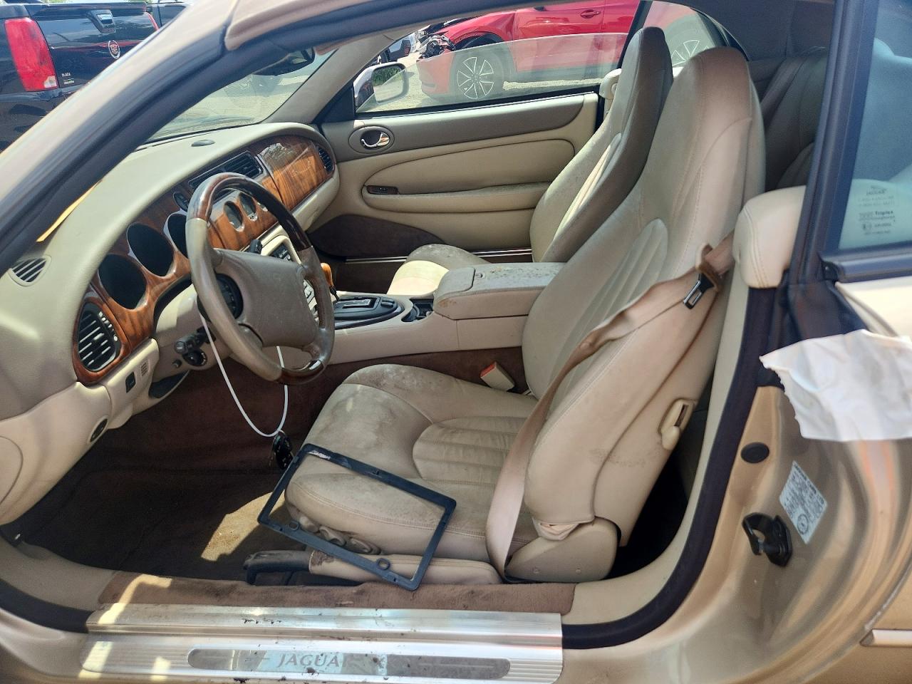 1998 Jaguar Xk8 Gold vin: SAJGN2244WC025813