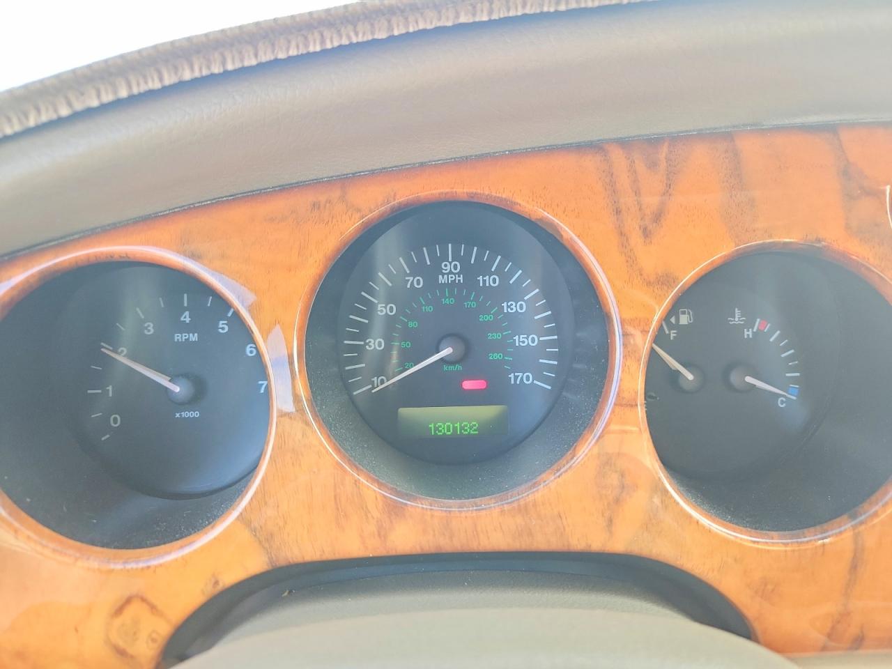 1999 Jaguar Xk8 Red vin: SAJGX2044XC037183