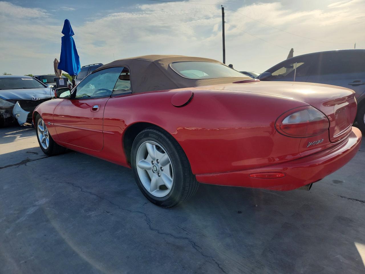 1999 Jaguar Xk8 Red vin: SAJGX2044XC037183
