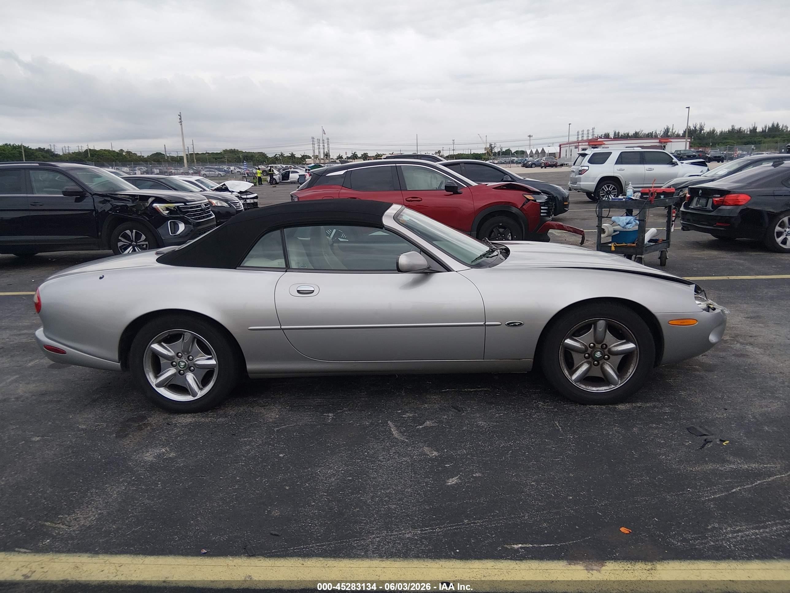 1999 Jaguar Xk8   Gray vin: SAJGX2046XC034043
