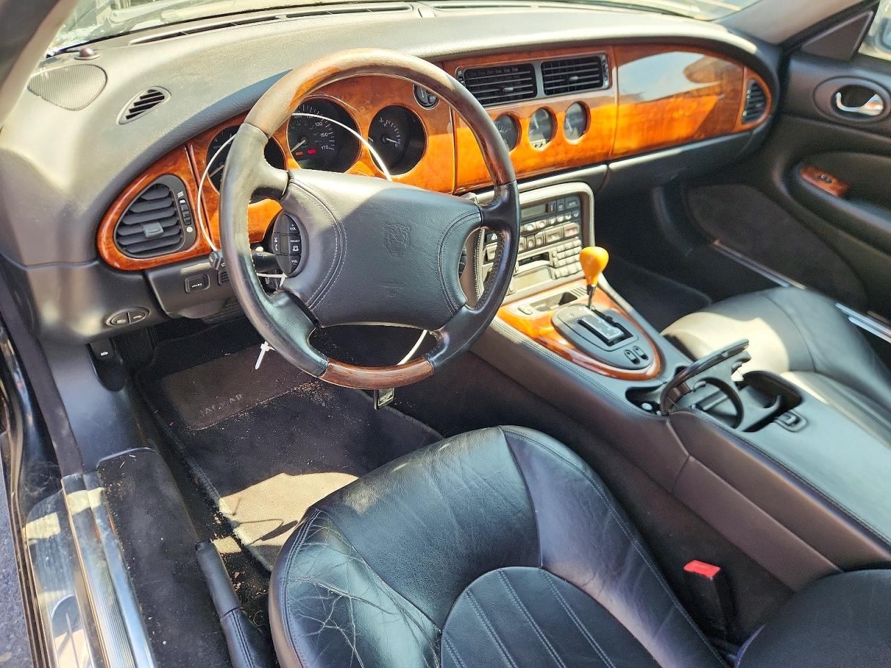 1999 Jaguar Xk8 Черный vin: SAJGX204XXC041884