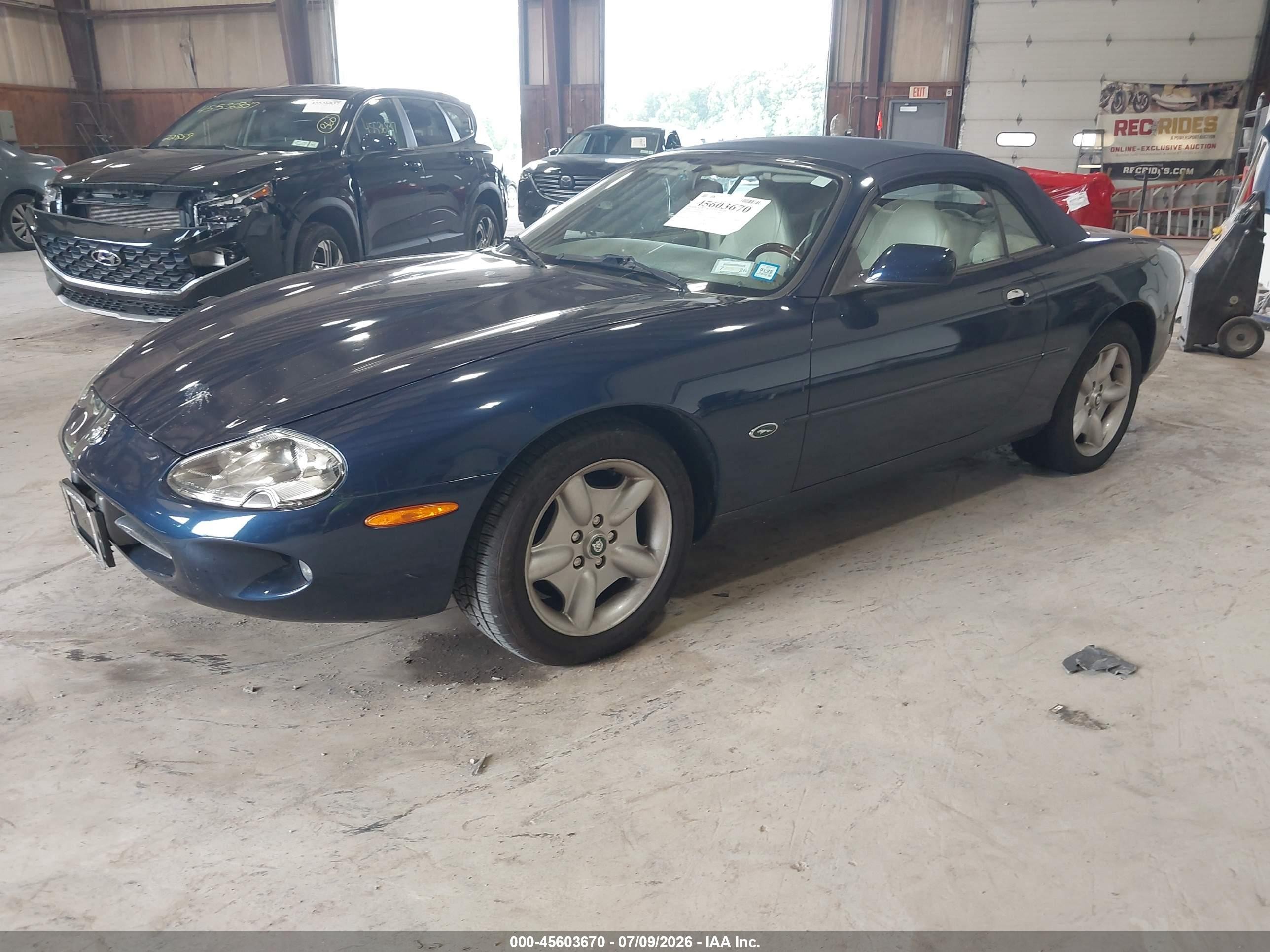 1998 Jaguar Xk8   Синий vin: SAJGX2240WC028895