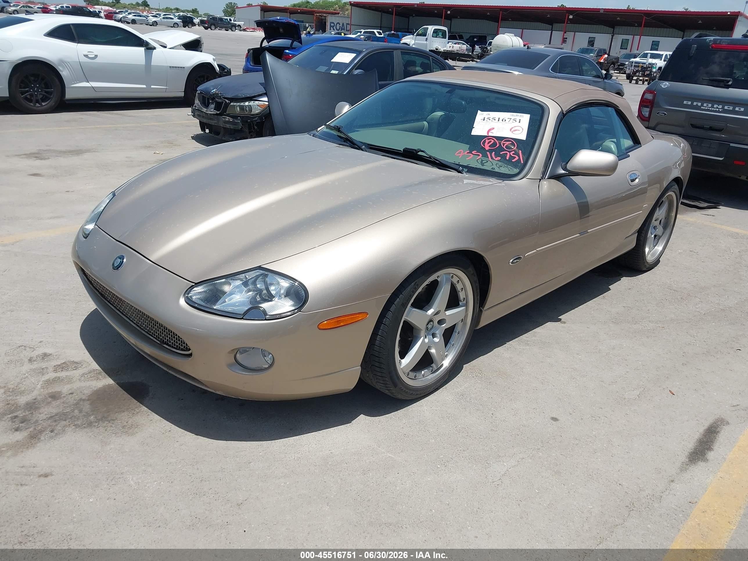 1998 Jaguar Xk8   Gold vin: SAJGX2242WC020975