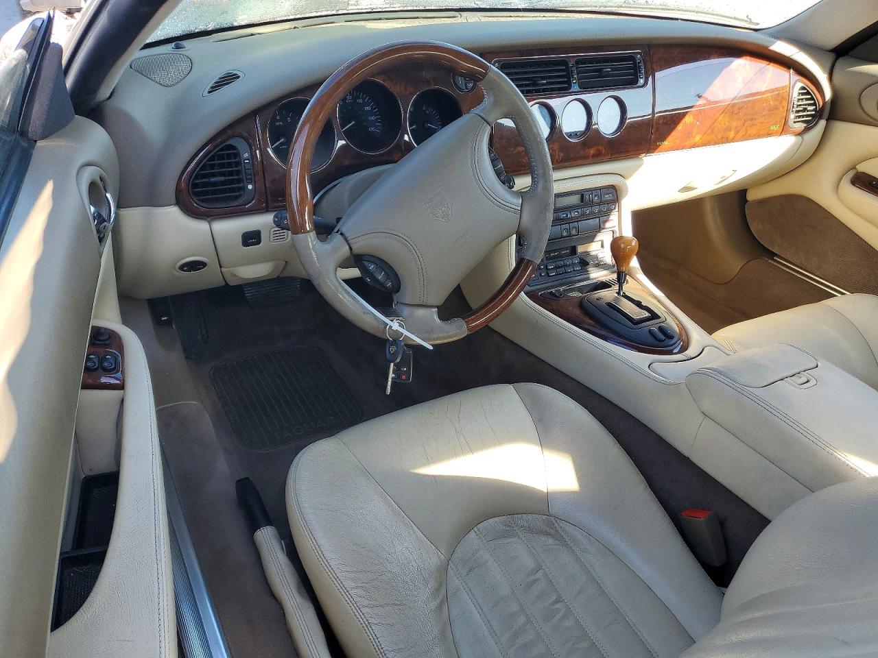 1997 Jaguar Xk8 Maroon vin: SAJGX2744VC016501