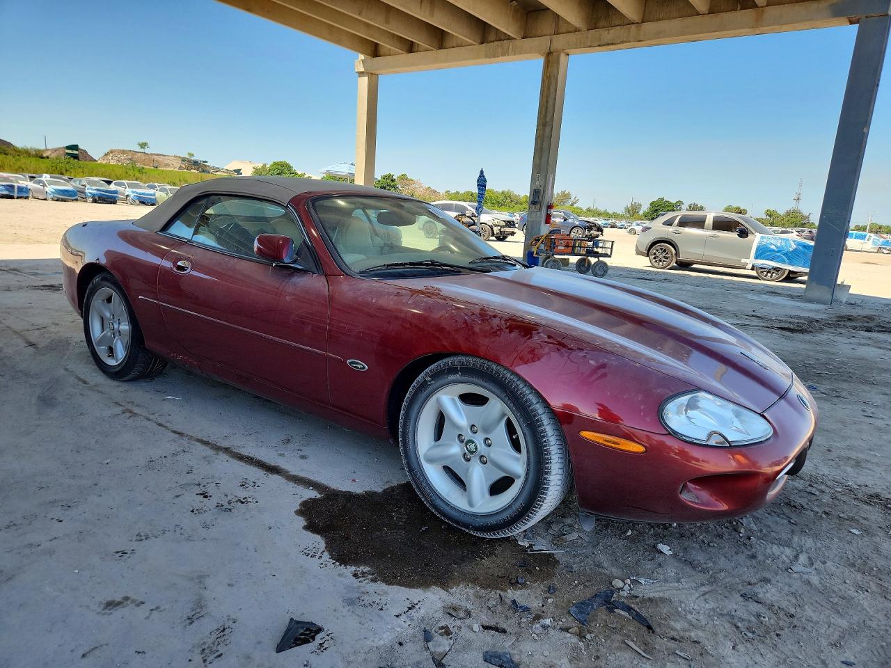 1997 Jaguar Xk8 Red vin: SAJGX2748VC005677