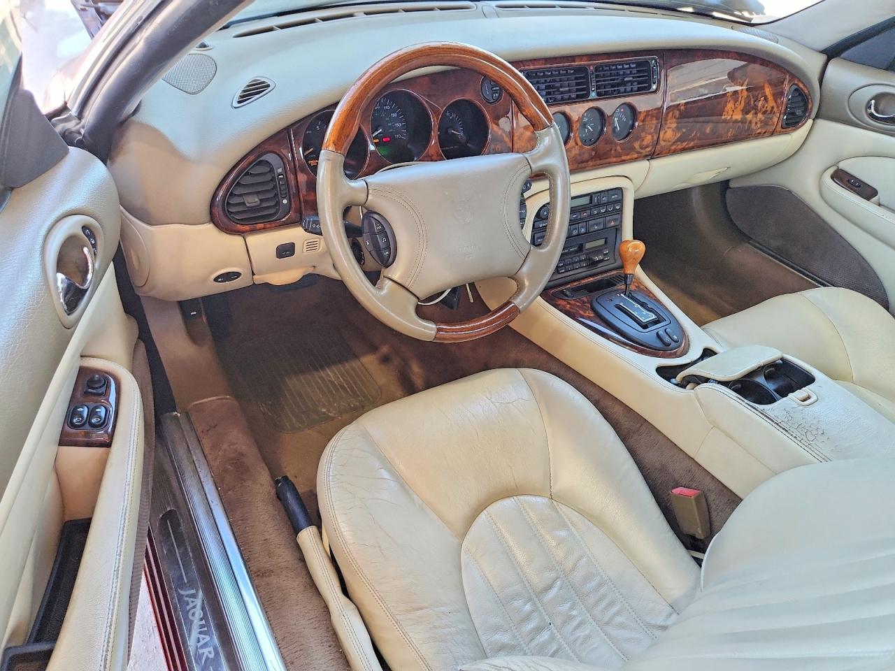 1997 Jaguar Xk8 Red vin: SAJGX2748VC005677