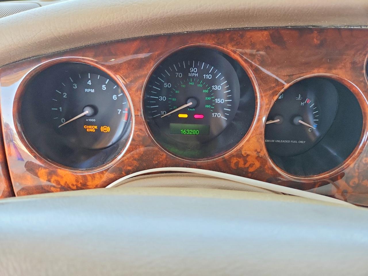 1997 Jaguar Xk8 Red vin: SAJGX2748VC005677