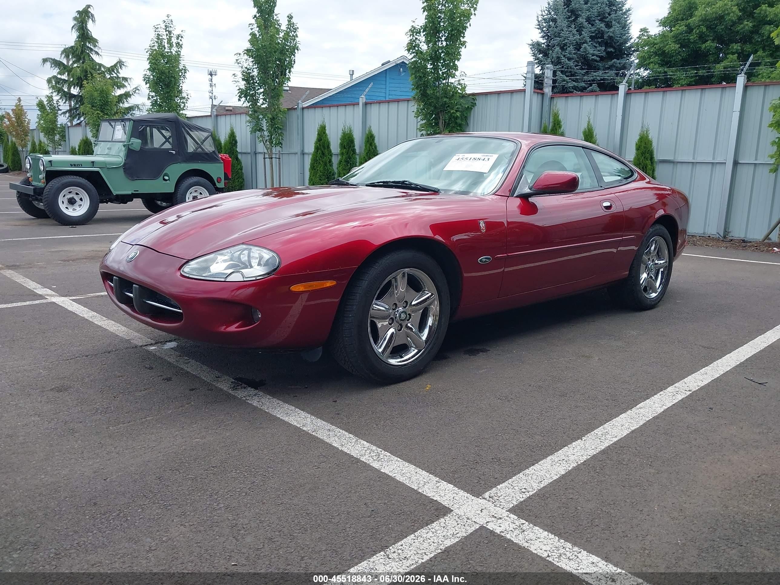1998 Jaguar Xk8   Красный vin: SAJGX5240WC020779