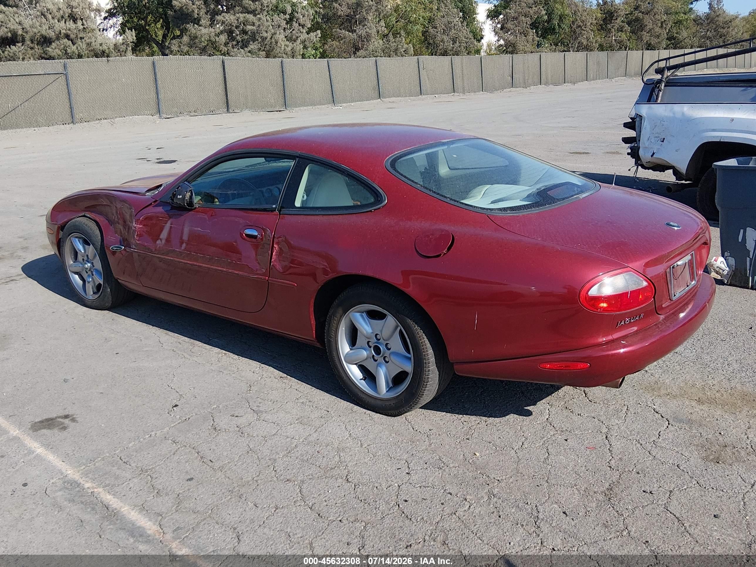 1998 Jaguar Xk8   Burgundy vin: SAJGX5241WC025862