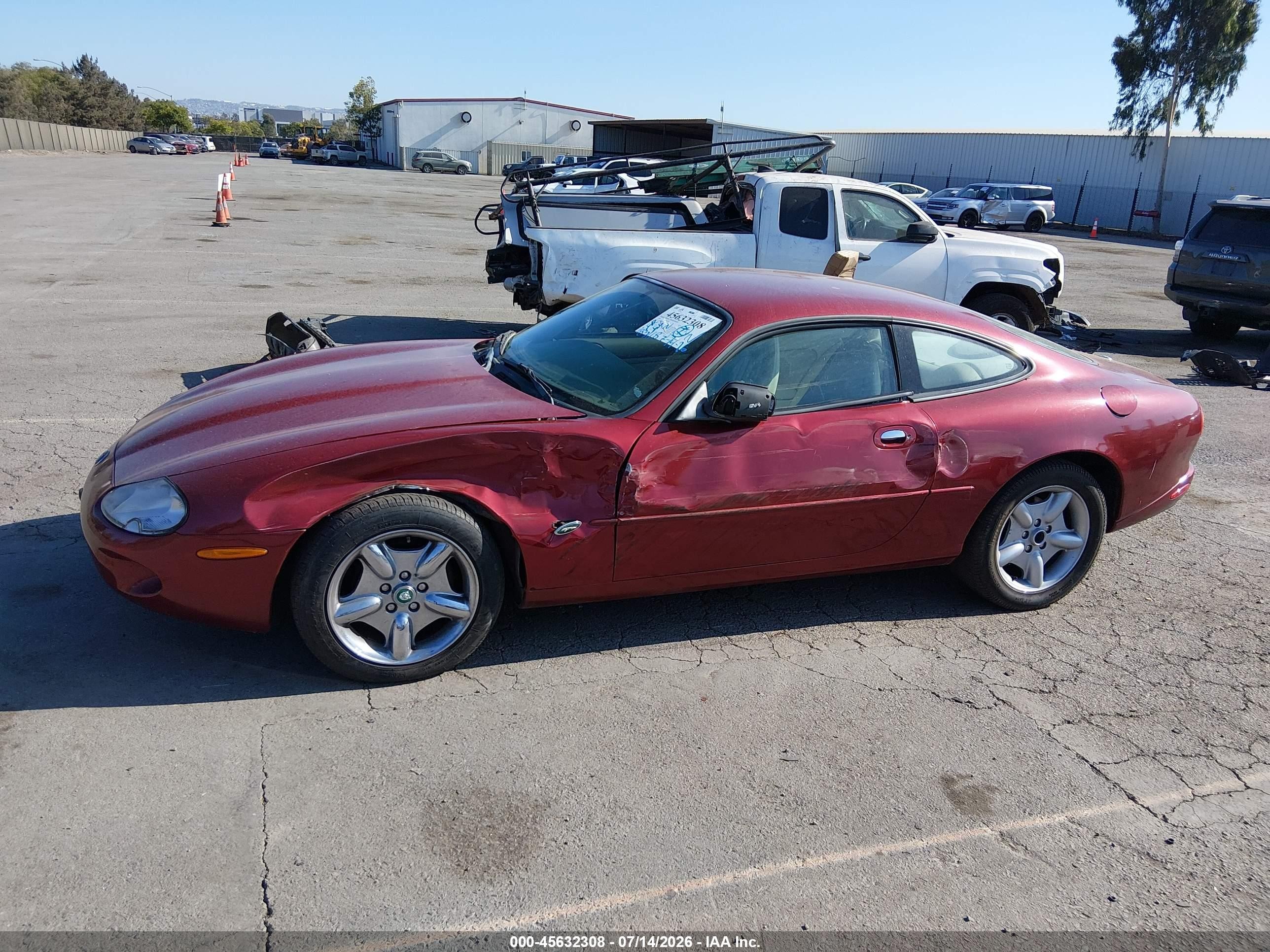 1998 Jaguar Xk8   Burgundy vin: SAJGX5241WC025862
