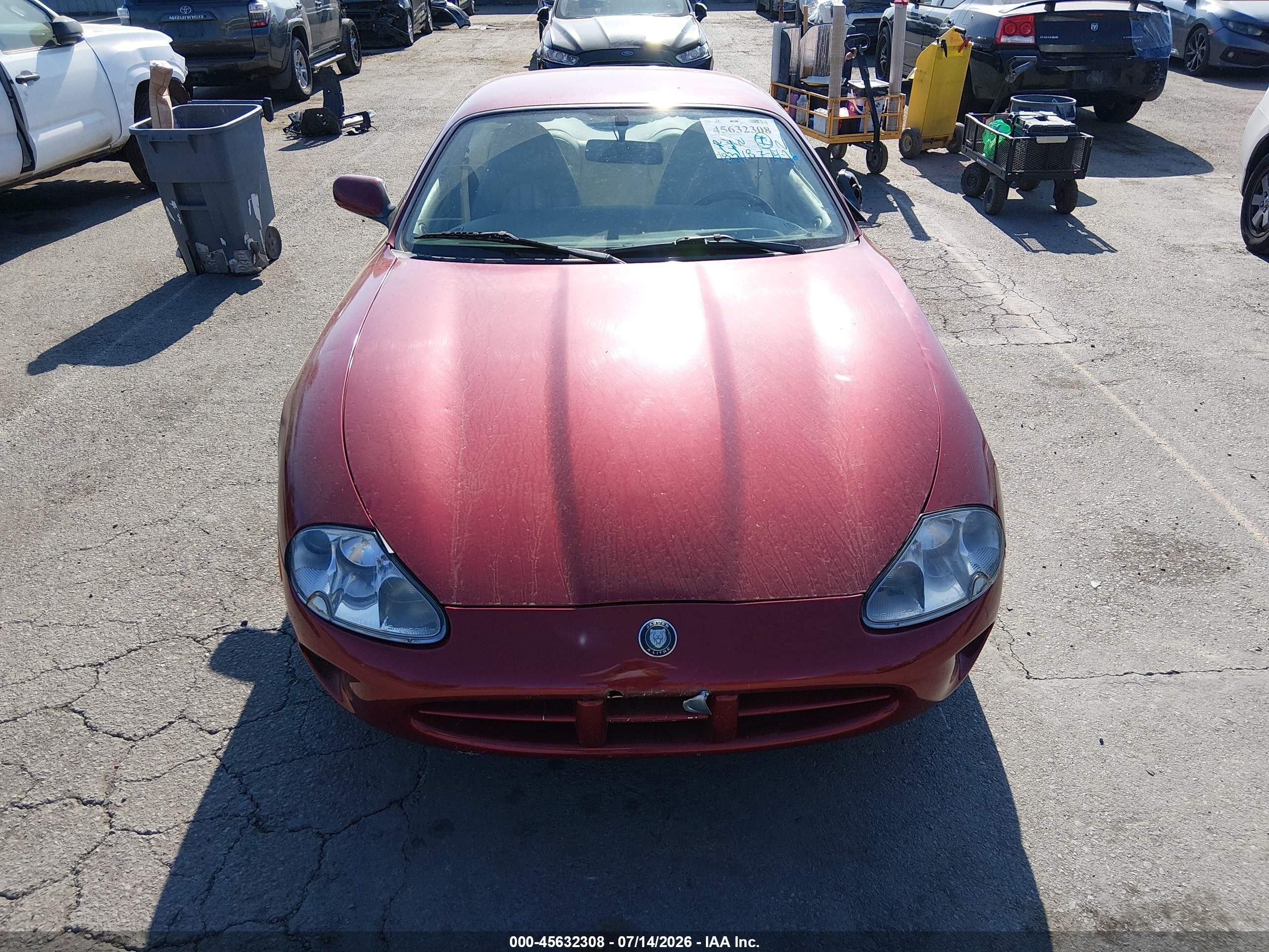 1998 Jaguar Xk8   Burgundy vin: SAJGX5241WC025862