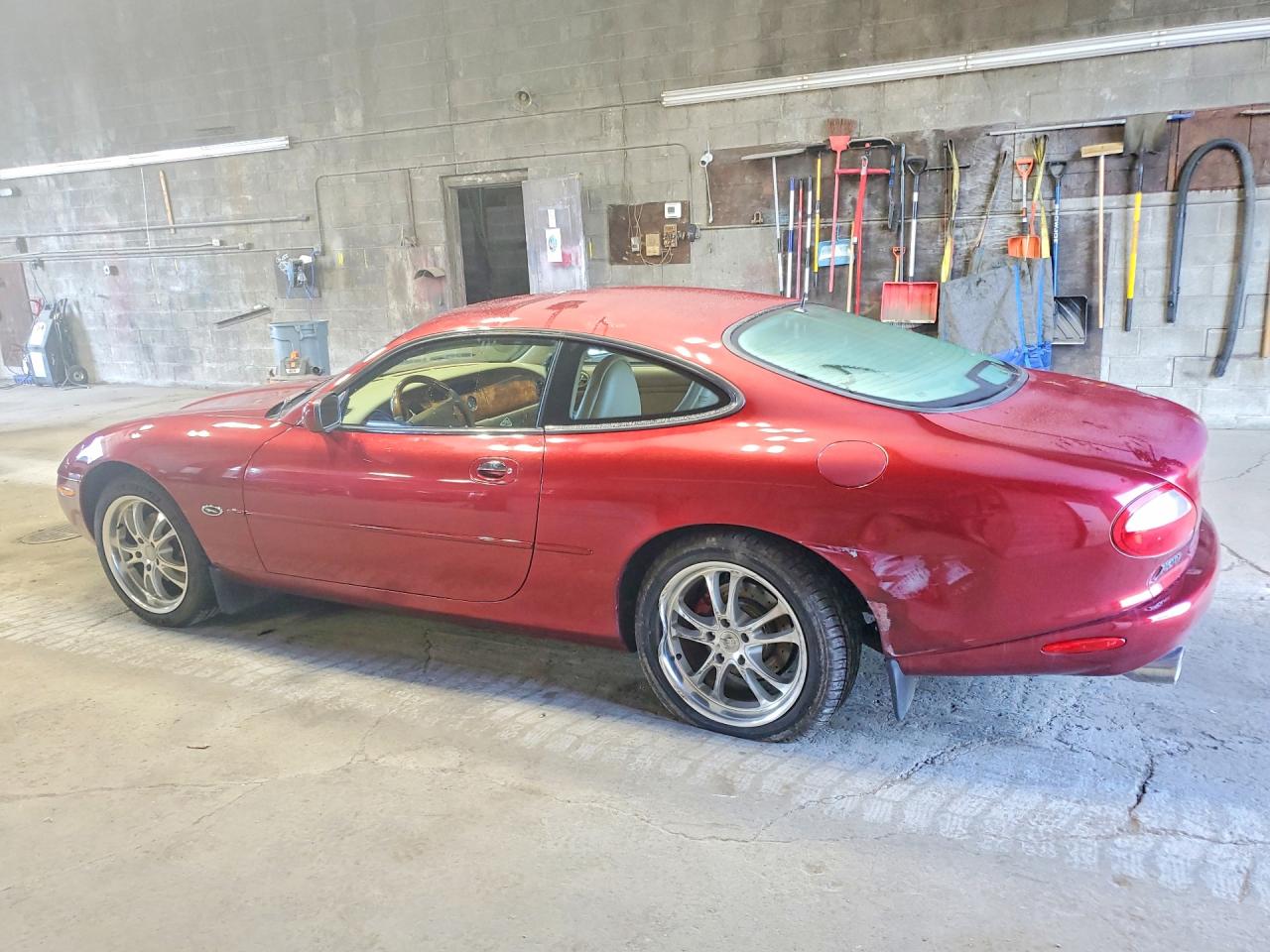 1997 Jaguar Xk8 Burgundy vin: SAJGX5743VC004681