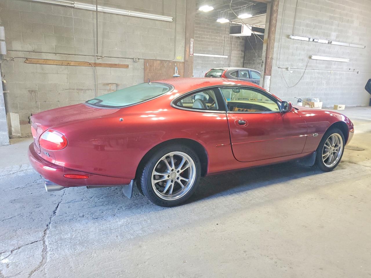 1997 Jaguar Xk8 Burgundy vin: SAJGX5743VC004681