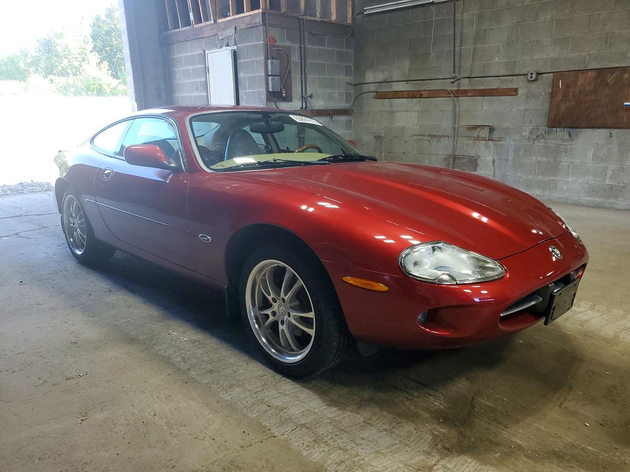 1997 Jaguar Xk8 Burgundy vin: SAJGX5743VC004681