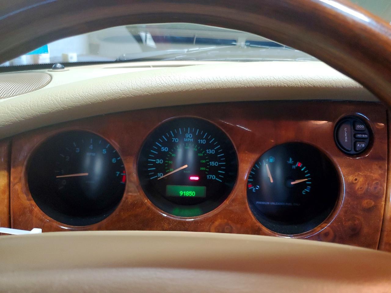 1997 Jaguar Xk8 Burgundy vin: SAJGX5743VC004681