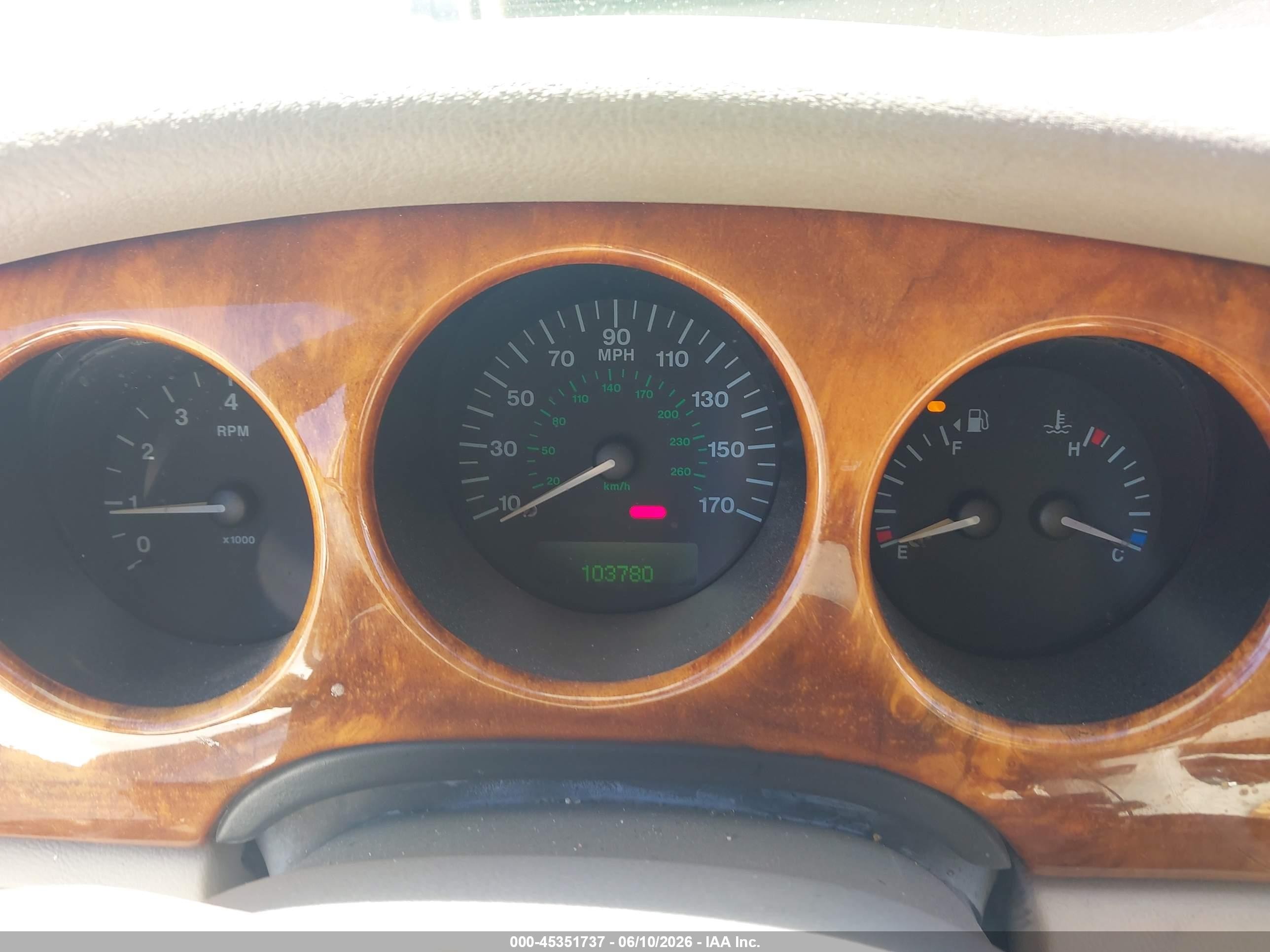 1999 Jaguar Xj8   Gold vin: SAJHD1041XC875582