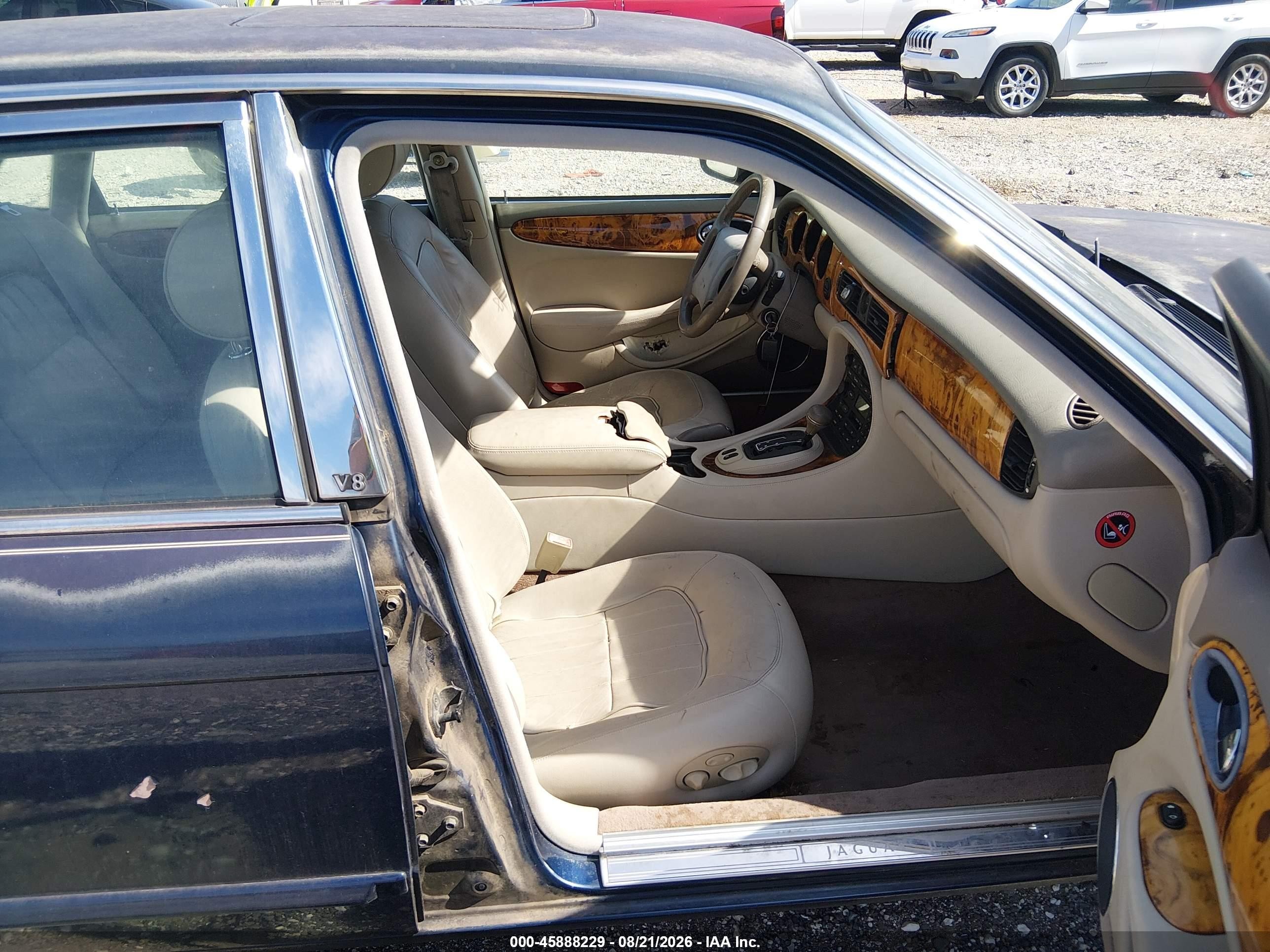 1999 Jaguar Xj8   Dark Blue vin: SAJHD1049XC866192