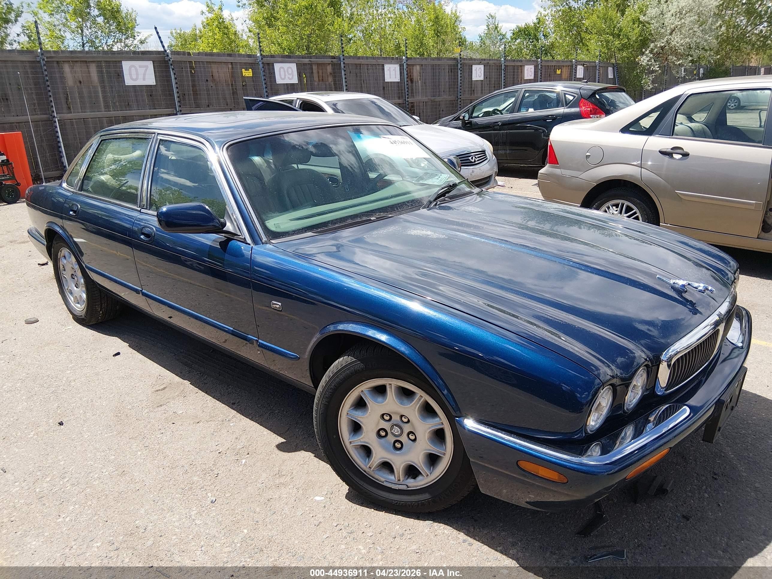 1999 Jaguar Xj8   Blue vin: SAJHX1044XC865877