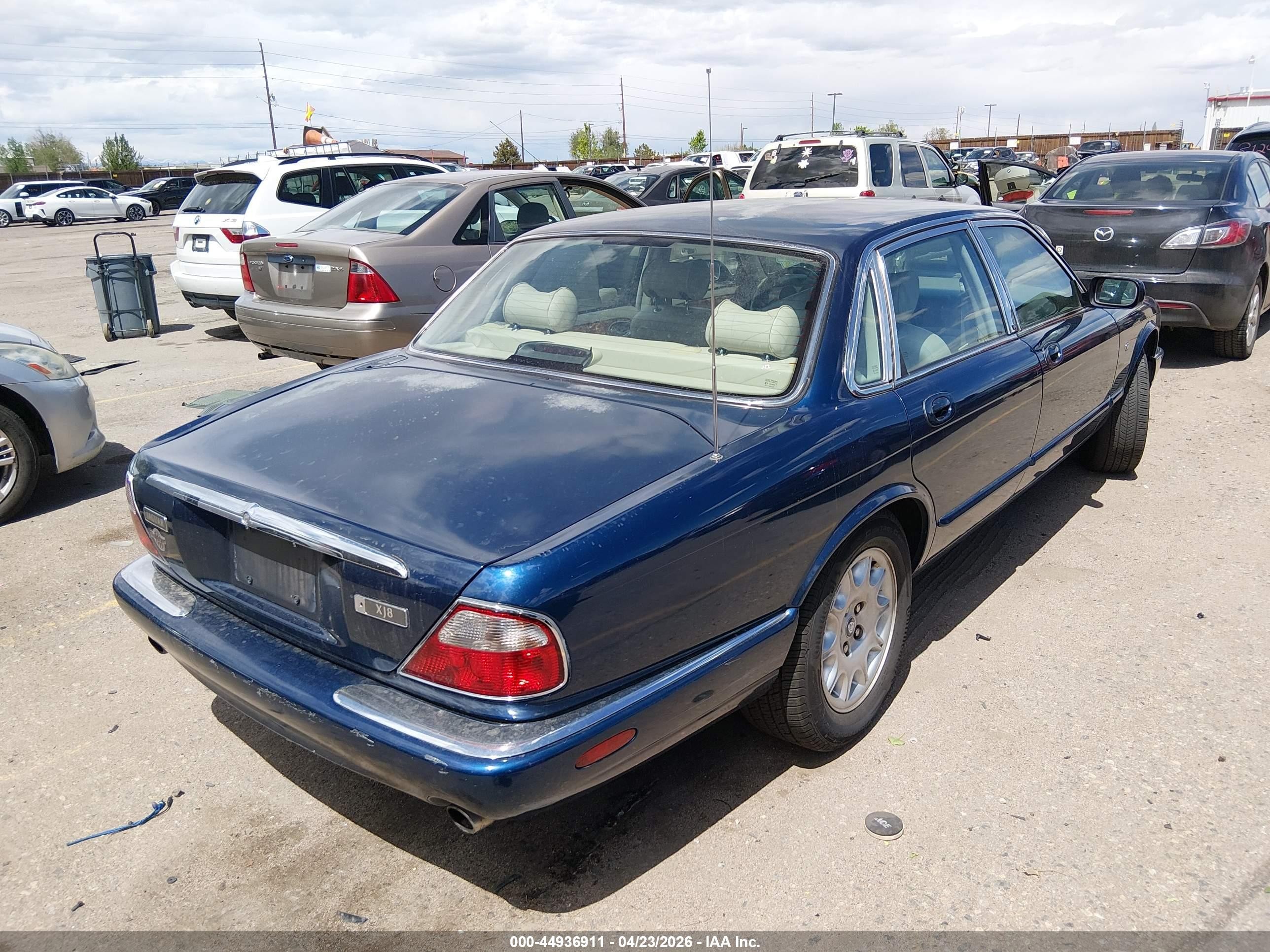 1999 Jaguar Xj8   Blue vin: SAJHX1044XC865877