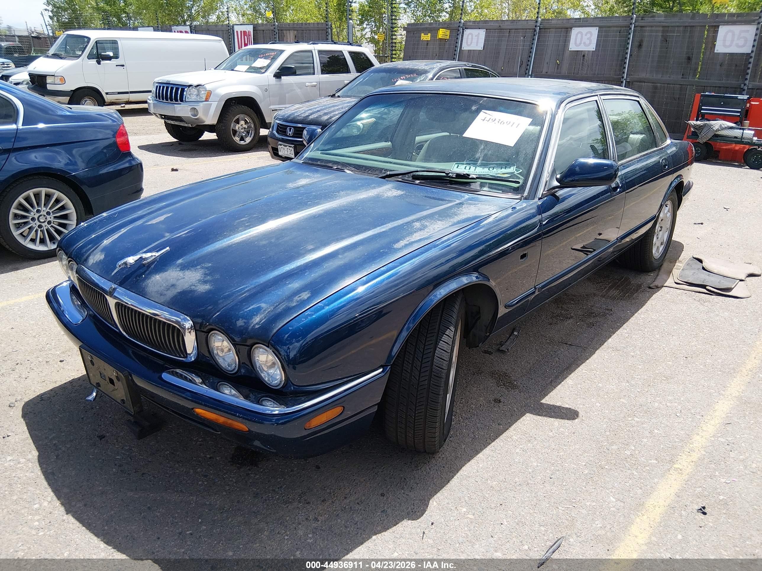 1999 Jaguar Xj8   Blue vin: SAJHX1044XC865877