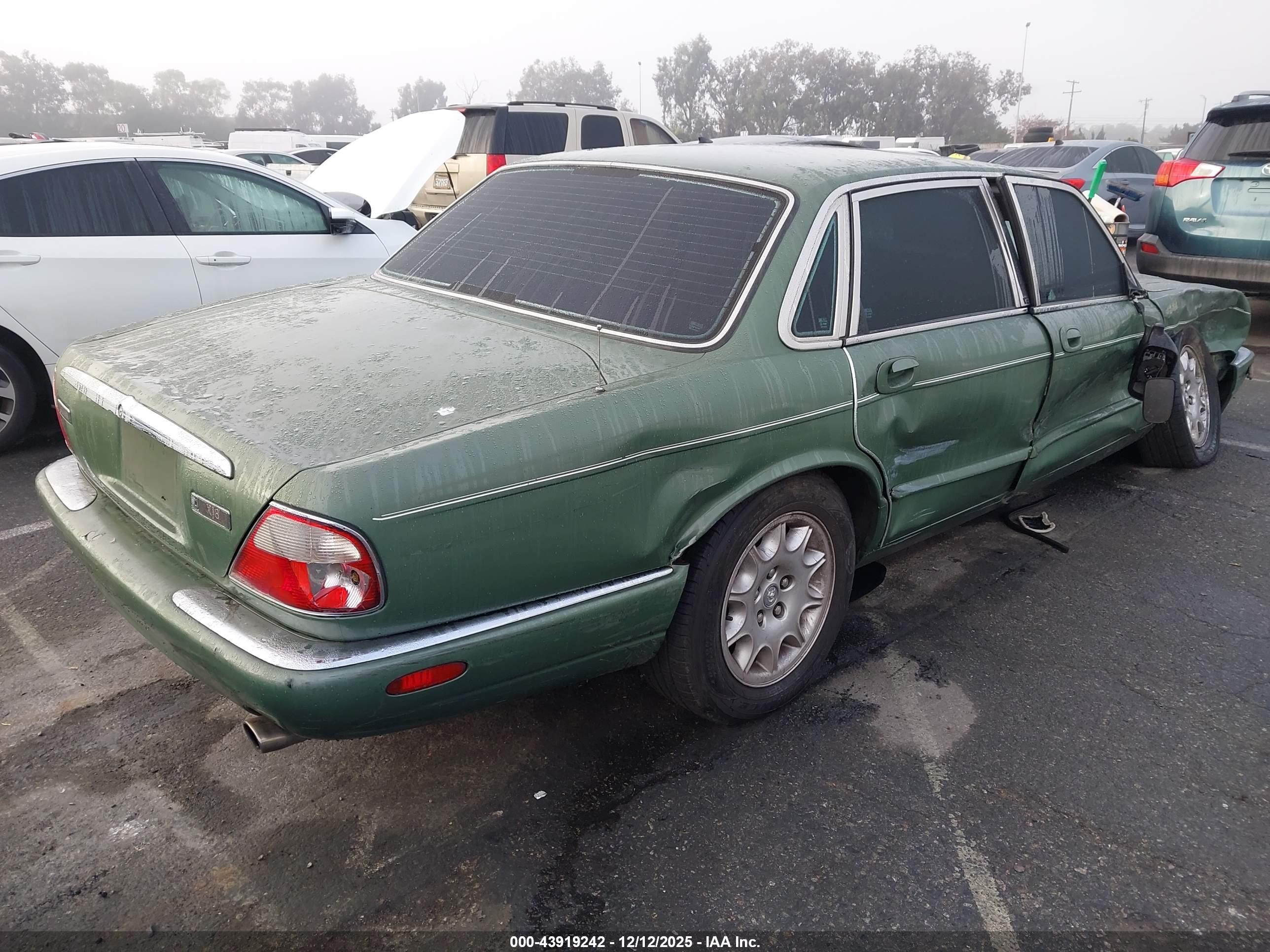 1999 Jaguar Xj8   Green vin: SAJHX1046XC858848