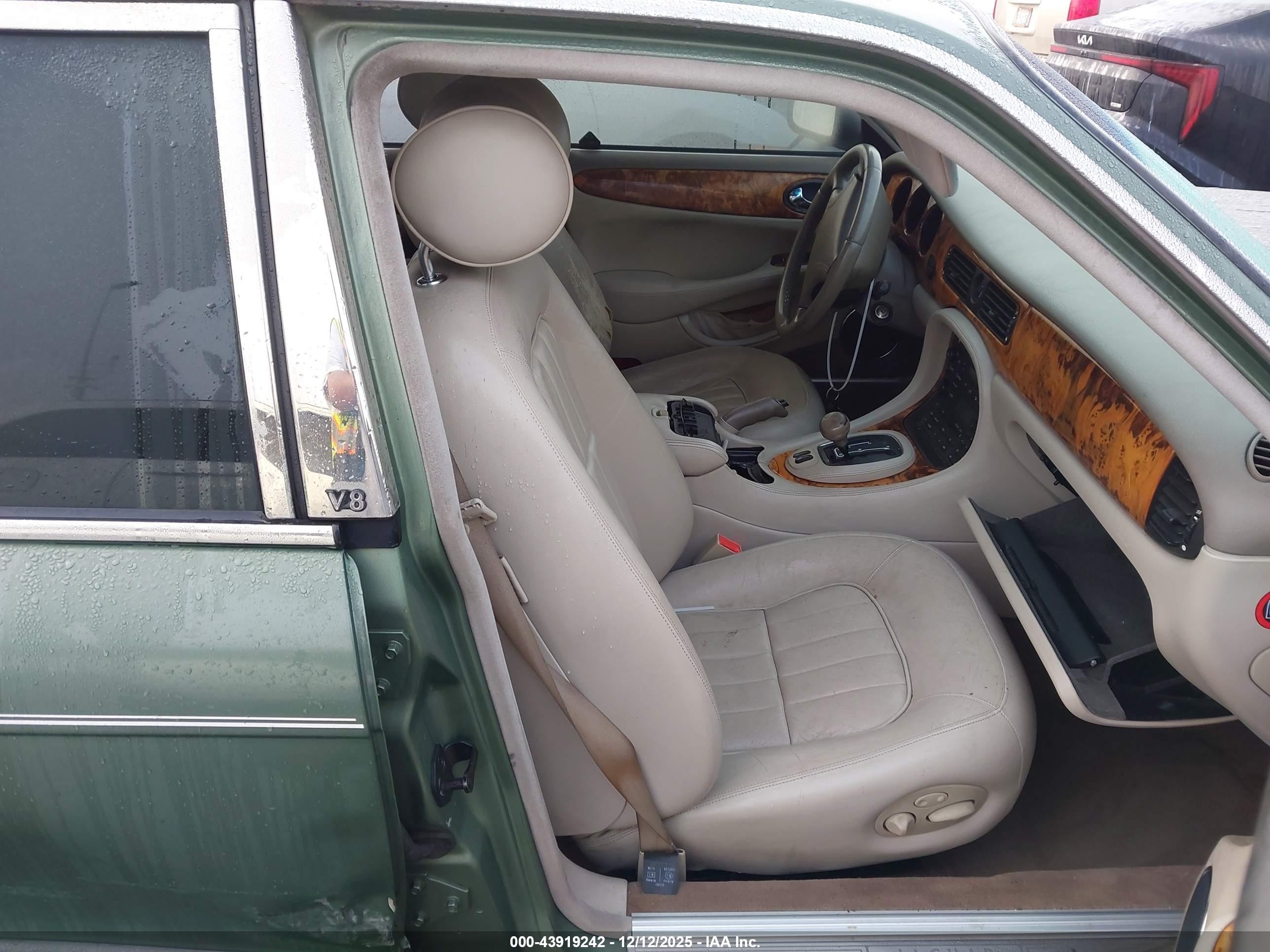1999 Jaguar Xj8   Green vin: SAJHX1046XC858848