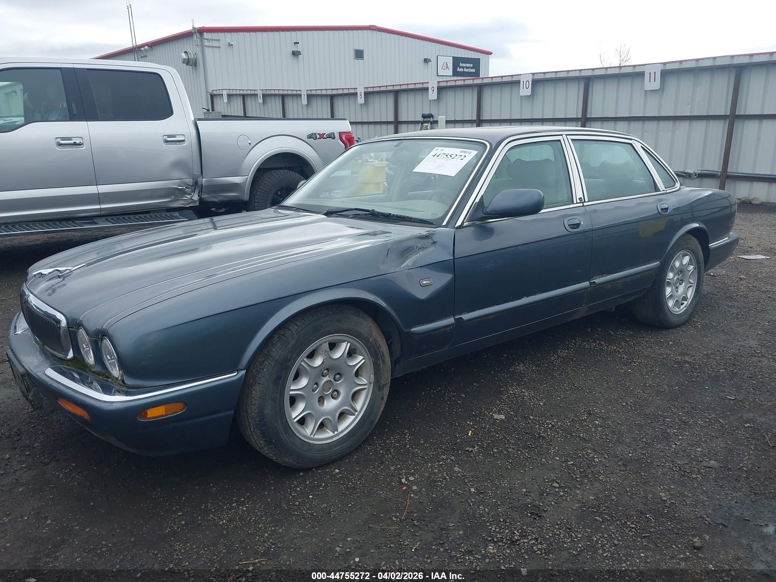 1998 Jaguar Xj8   Синий vin: SAJHX1240WC842303