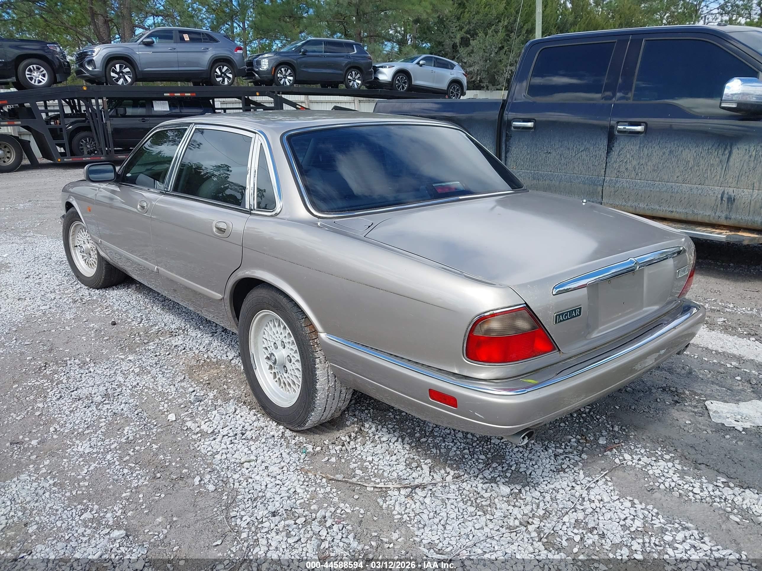 1996 Jaguar Xj6   Gold vin: SAJHX1241TC774556