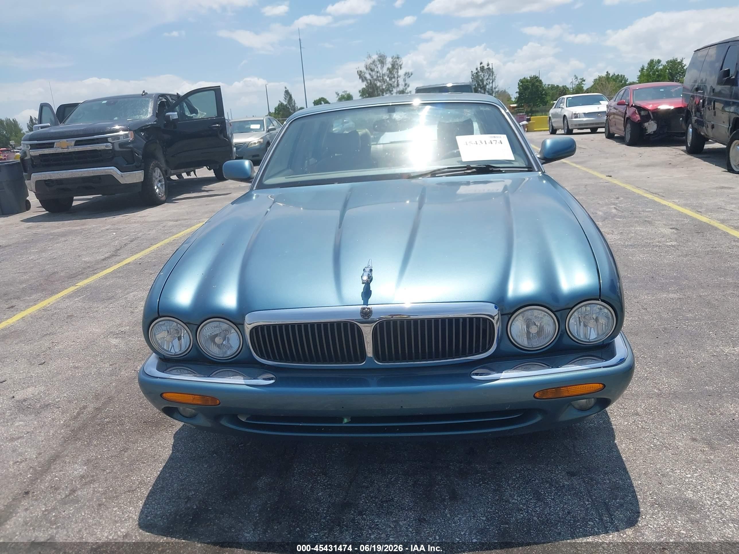 1998 Jaguar Xj8   Синий vin: SAJHX1245WC837825