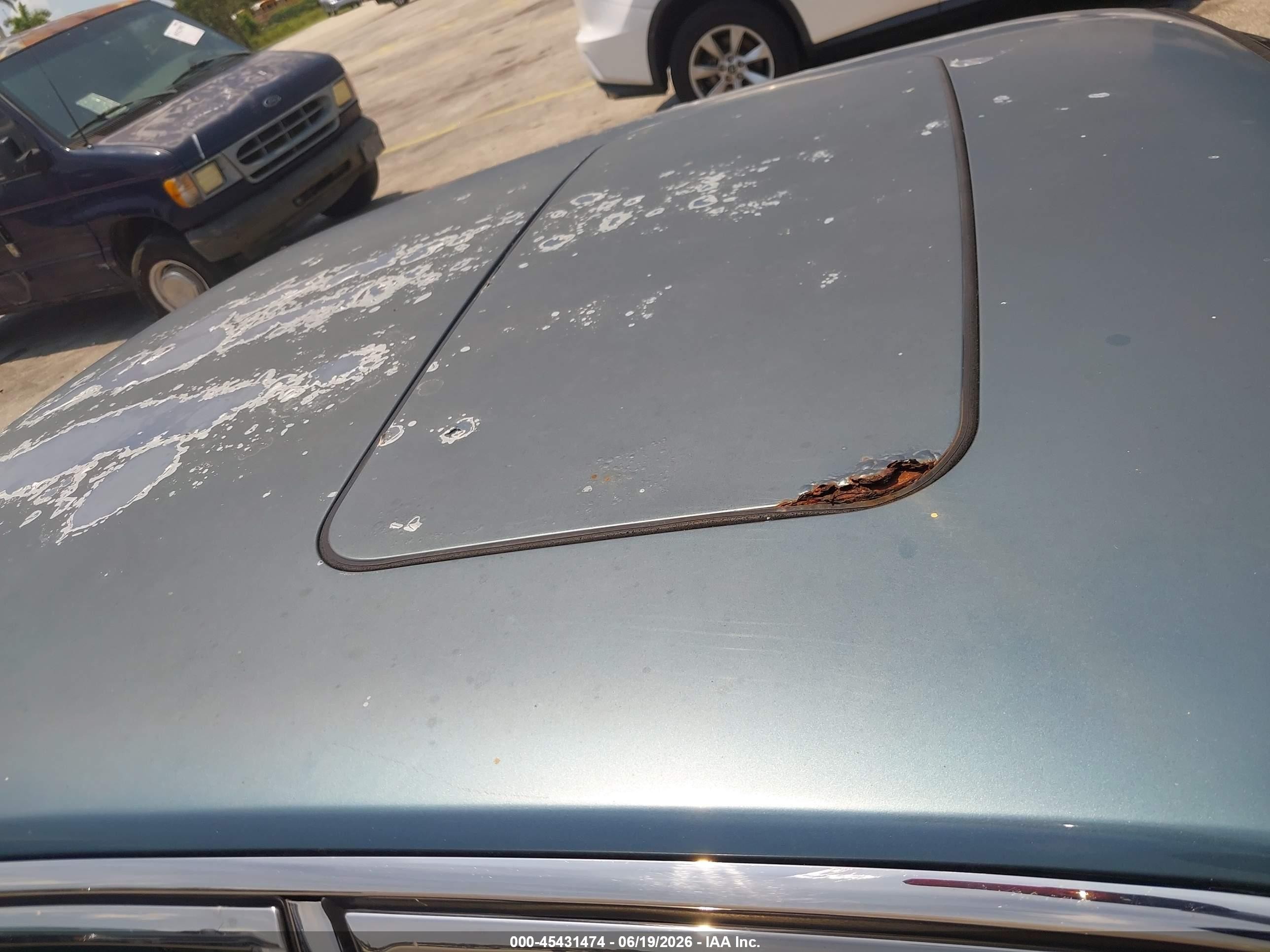 1998 Jaguar Xj8   Синий vin: SAJHX1245WC837825