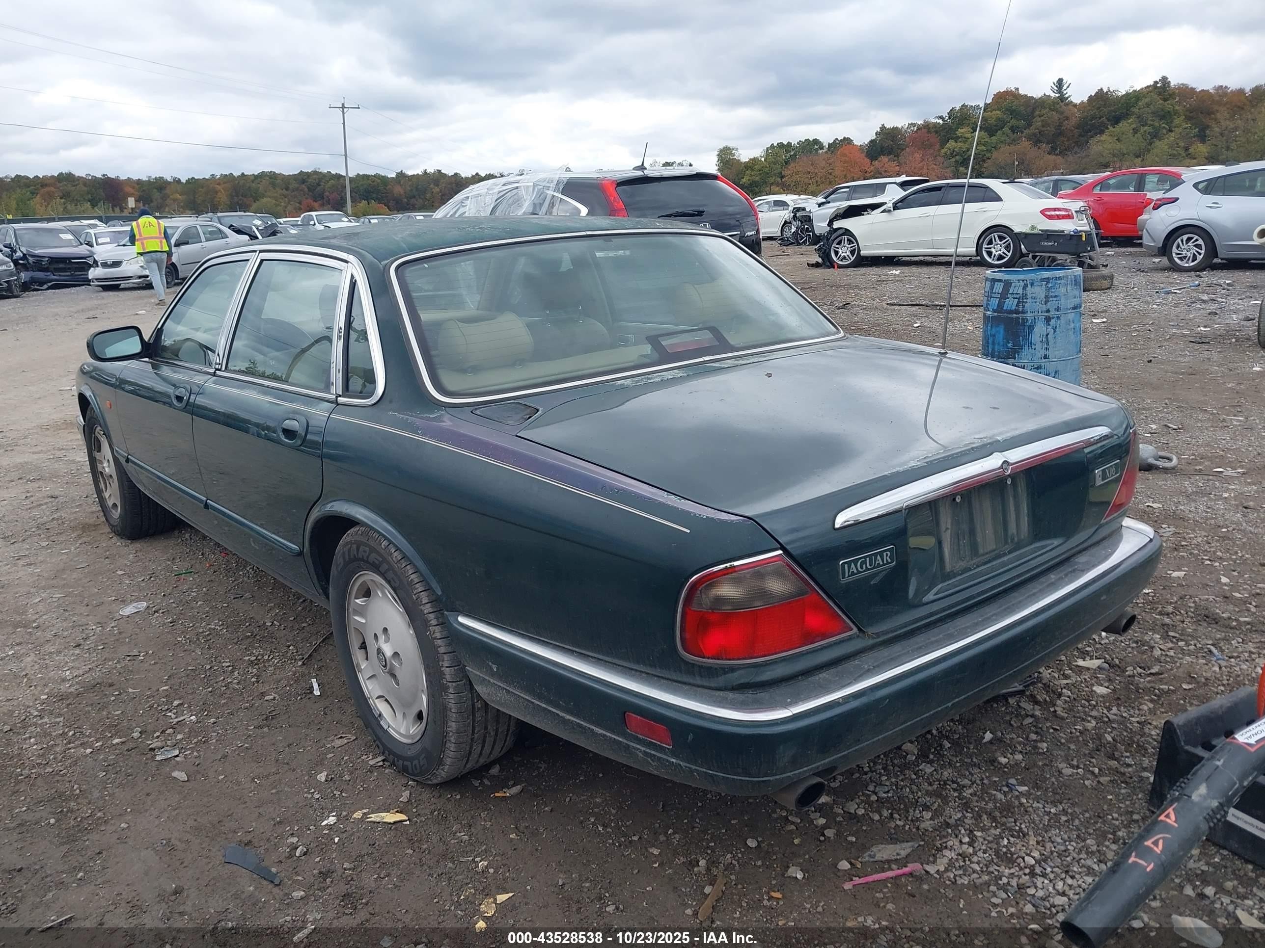 1996 Jaguar Xj6   Green vin: SAJHX1741TC755143