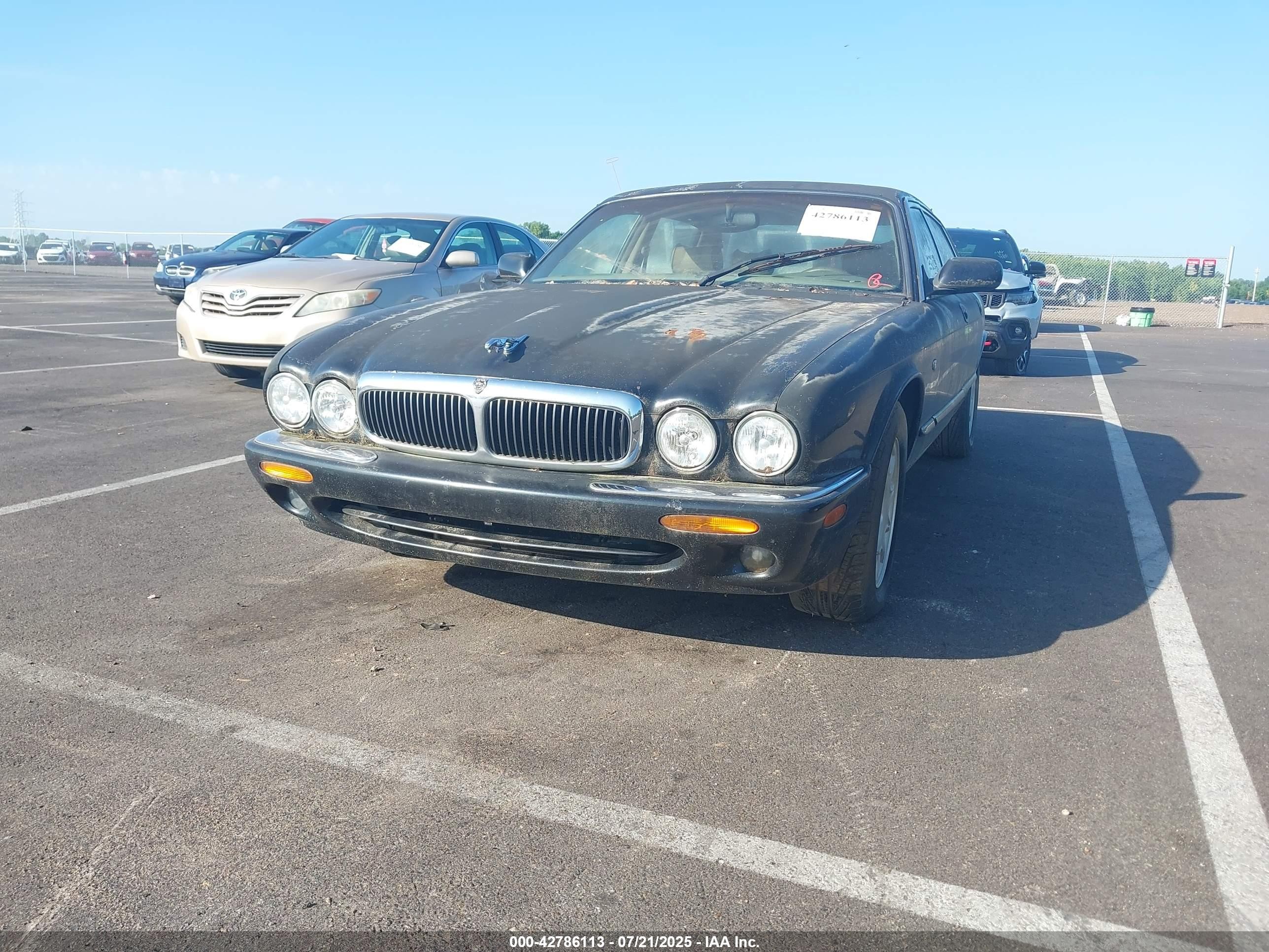 1999 Jaguar Xj8 L Black vin: SAJHX6044XC861552