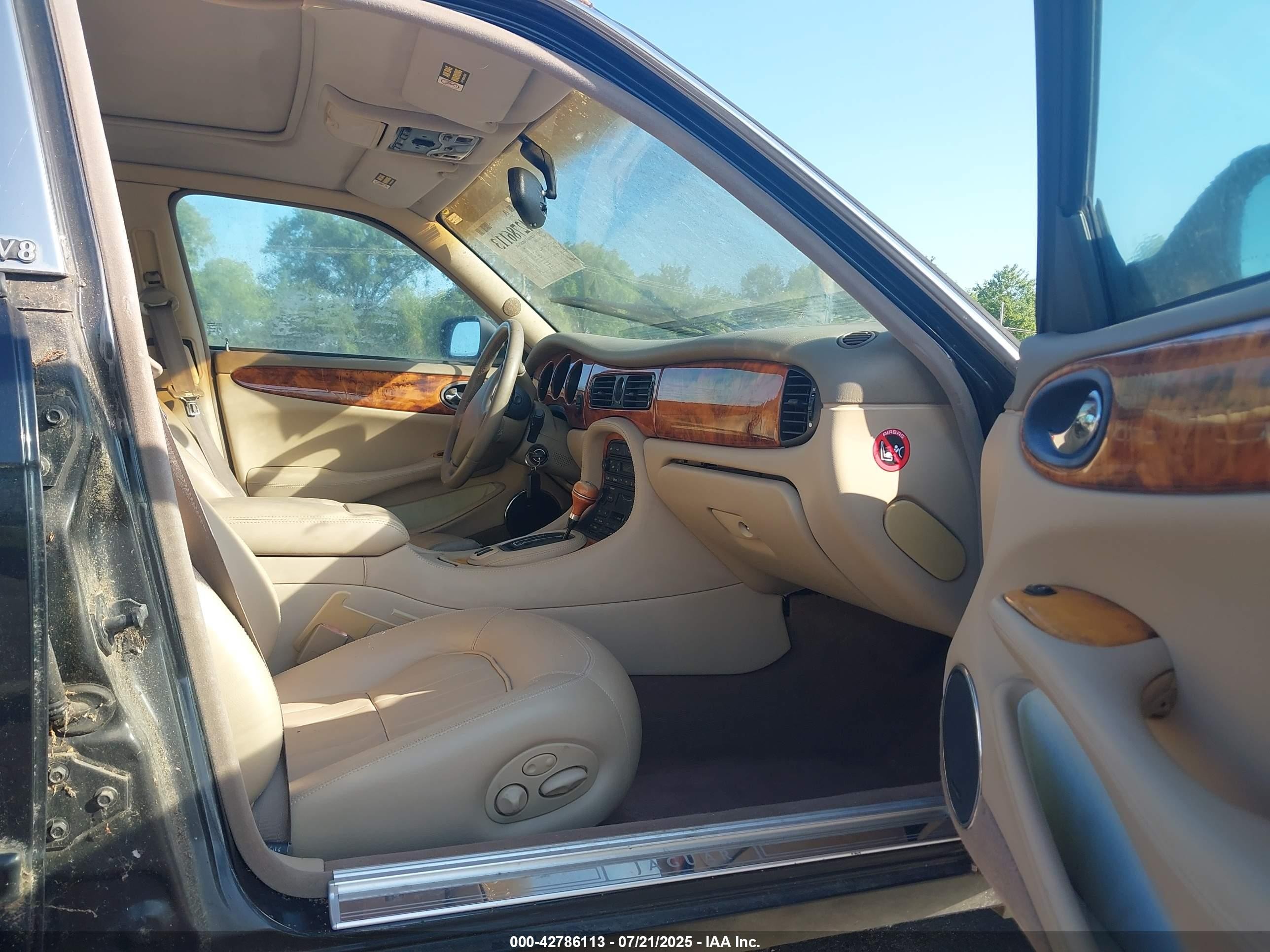 1999 Jaguar Xj8 L Black vin: SAJHX6044XC861552