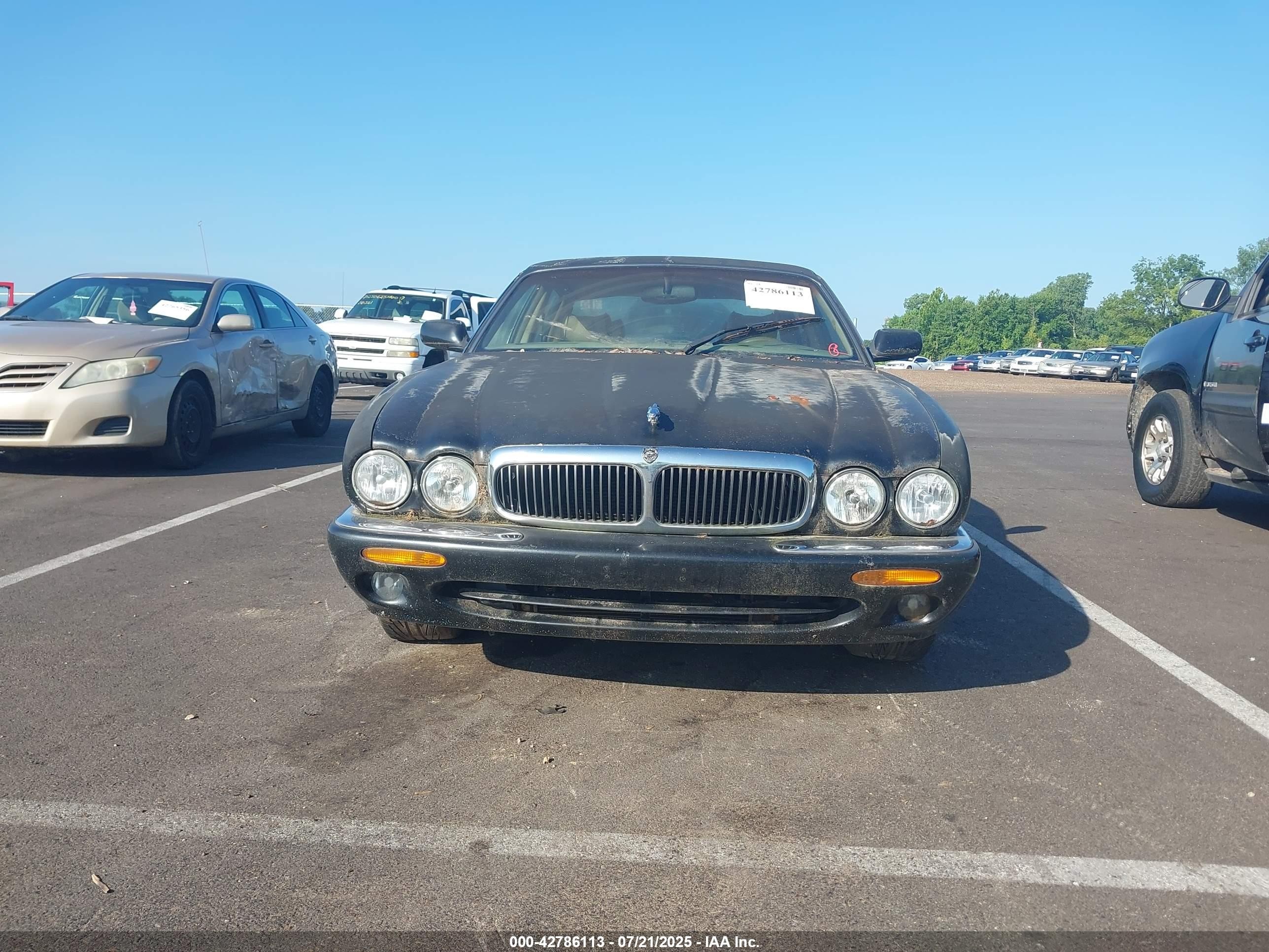 1999 Jaguar Xj8 L Black vin: SAJHX6044XC861552