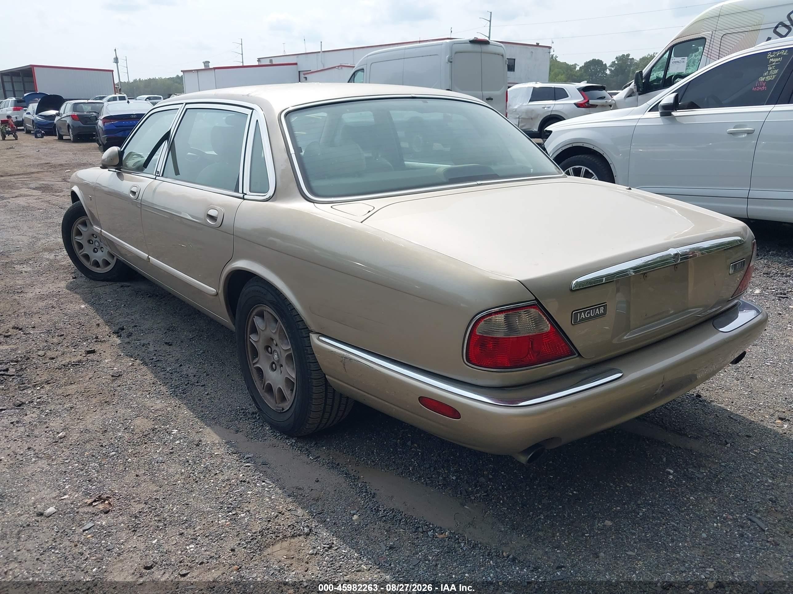 1998 Jaguar Xj8 L Gold vin: SAJHX6243WC833723