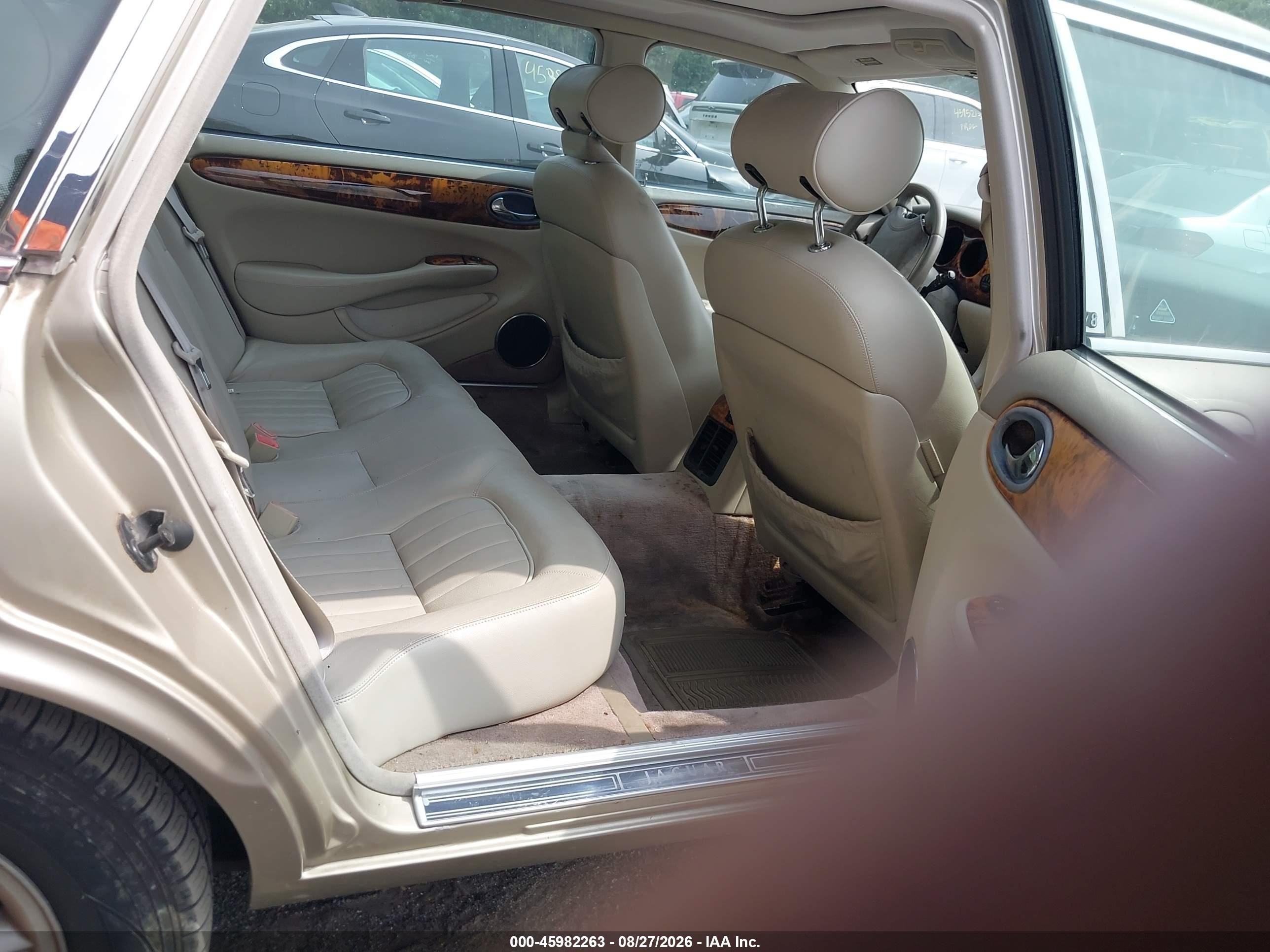 1998 Jaguar Xj8 L Gold vin: SAJHX6243WC833723