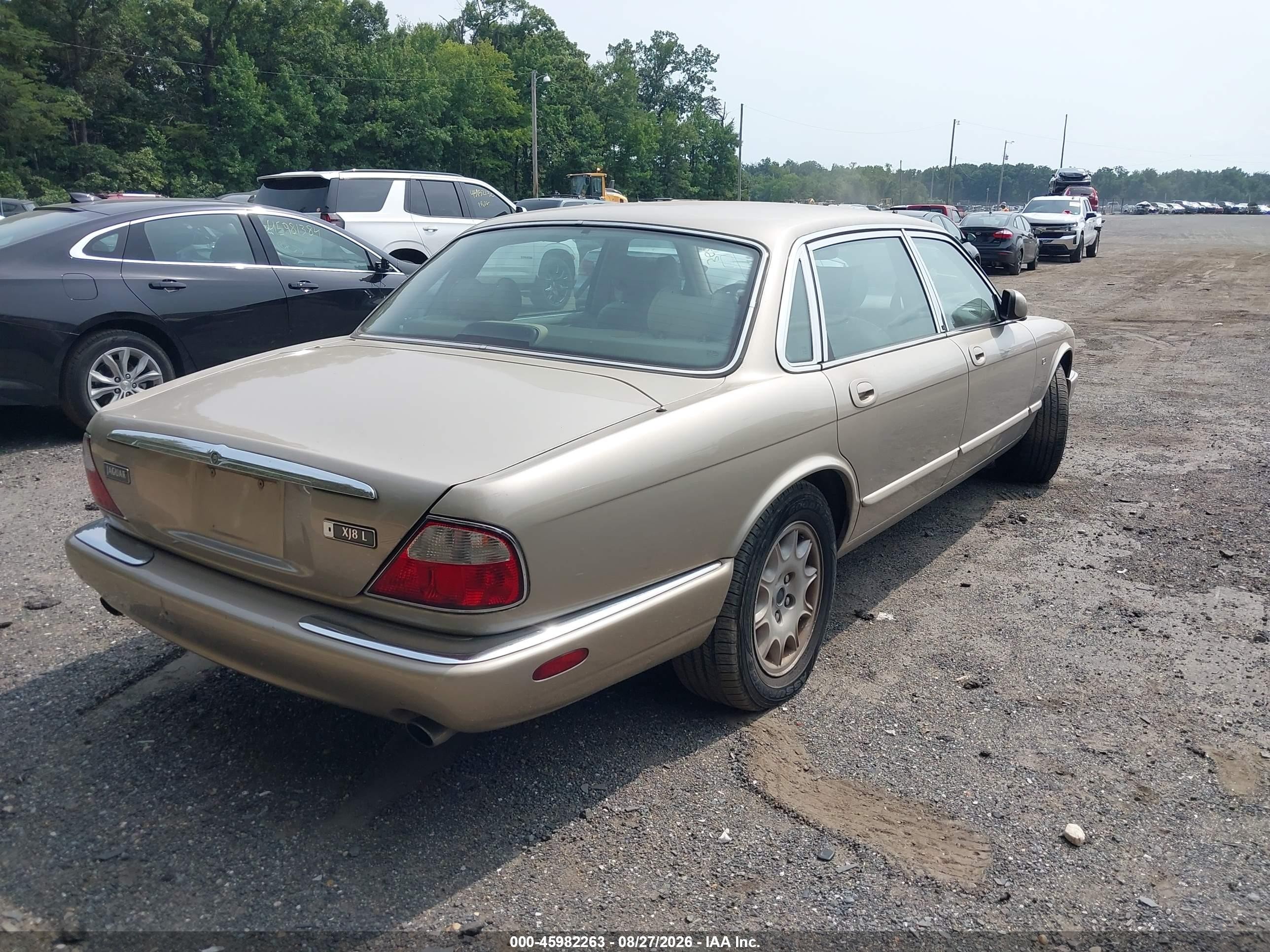 1998 Jaguar Xj8 L Gold vin: SAJHX6243WC833723
