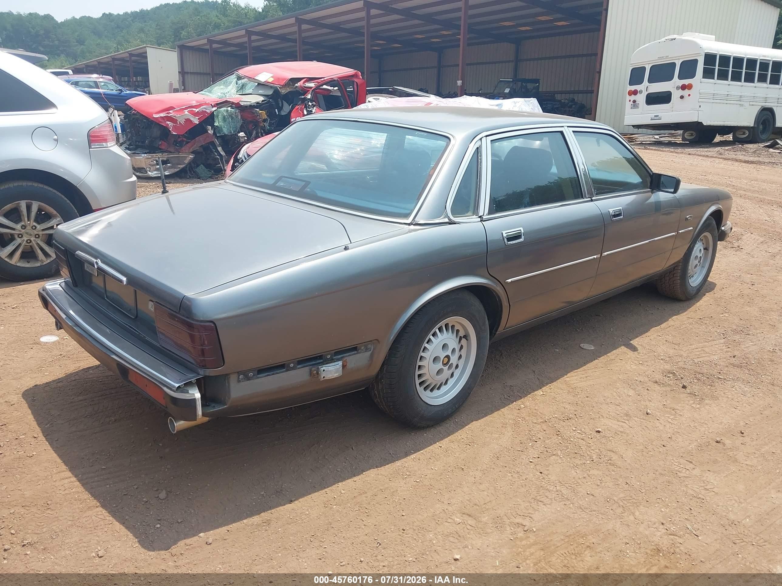 1989 Jaguar Xj6   Gray vin: SAJHY1549KC572880