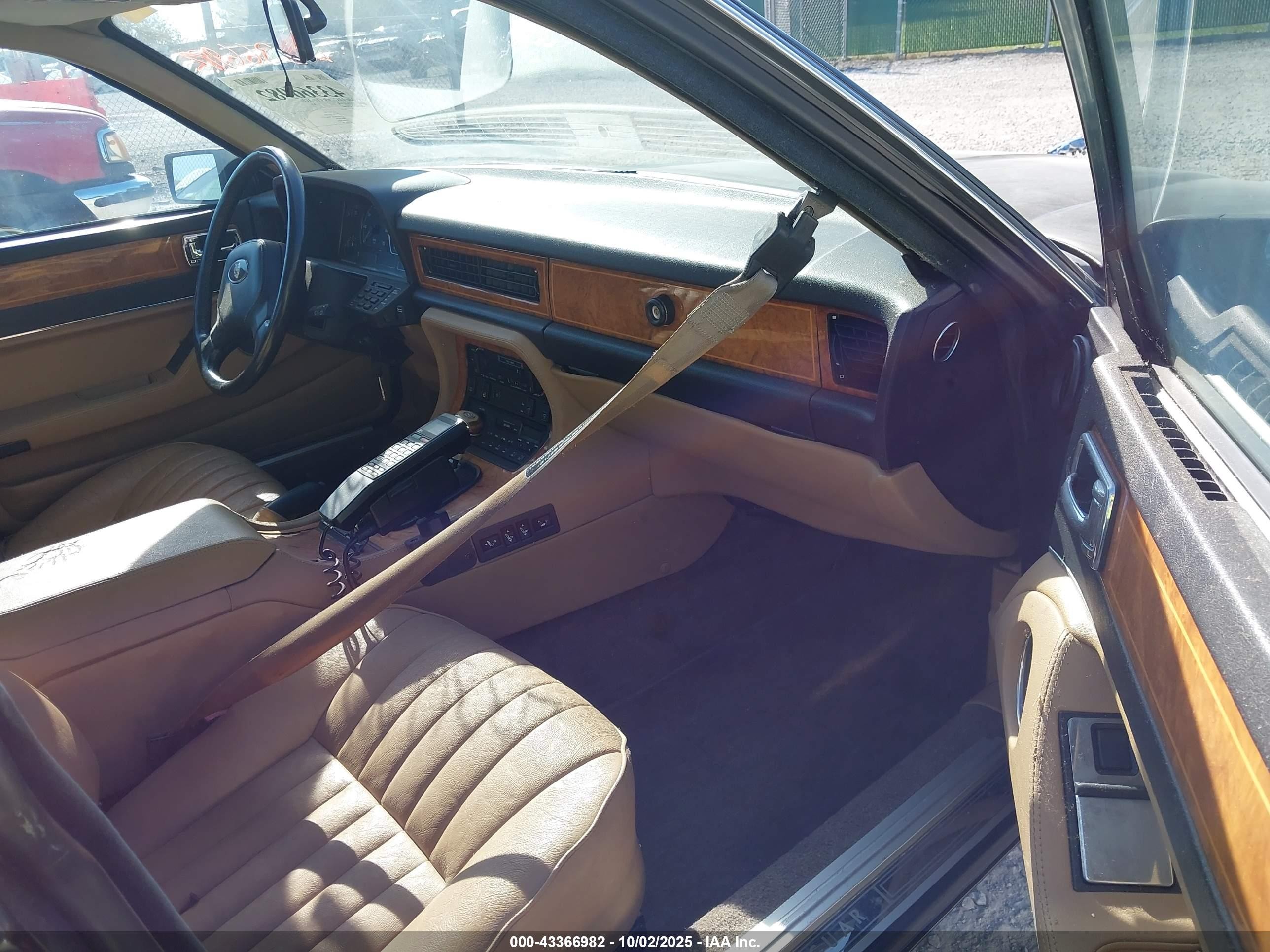 1990 Jaguar Xj6 Sovereign Black vin: SAJHY1747LC591166